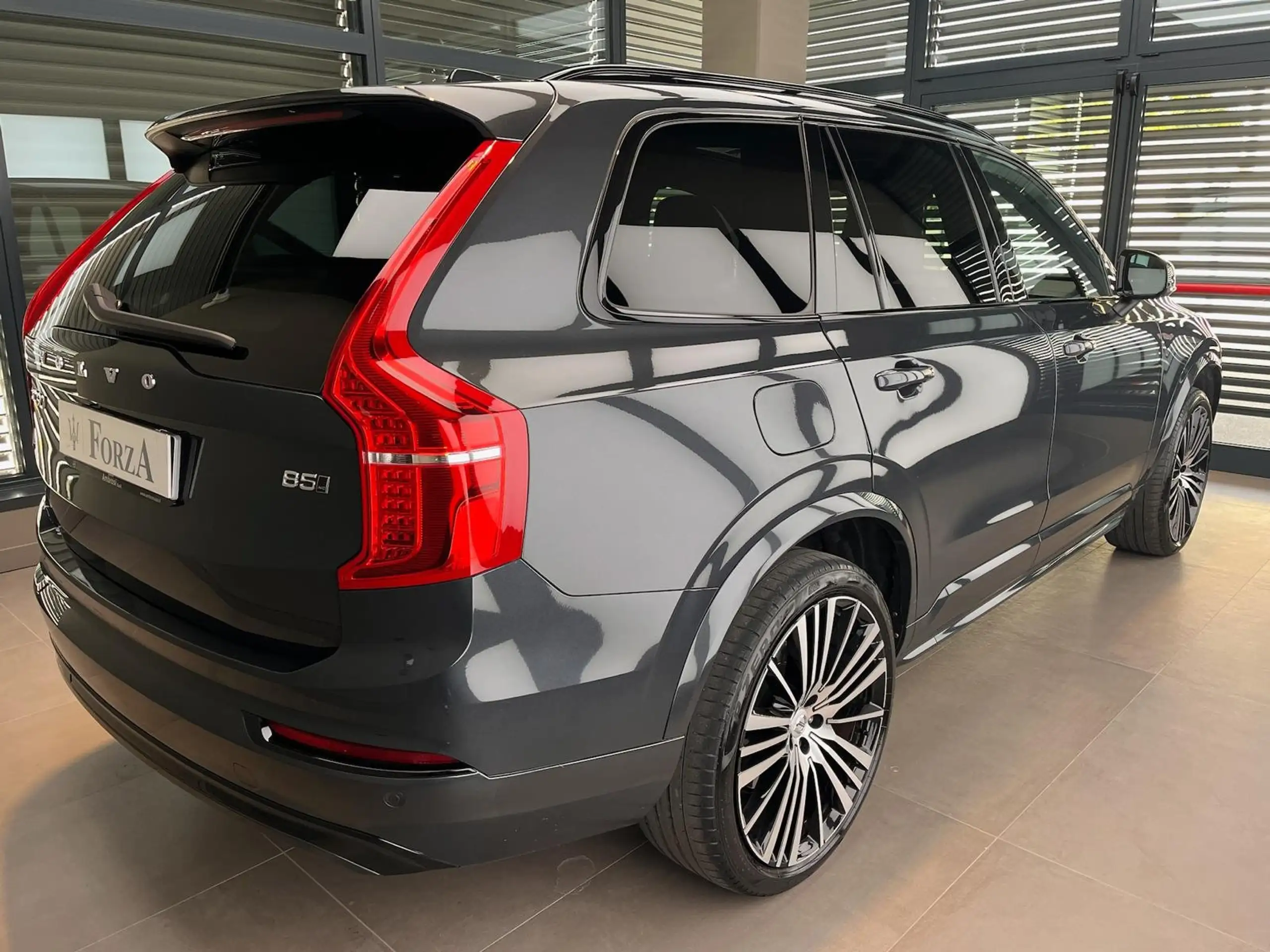 Volvo - XC90