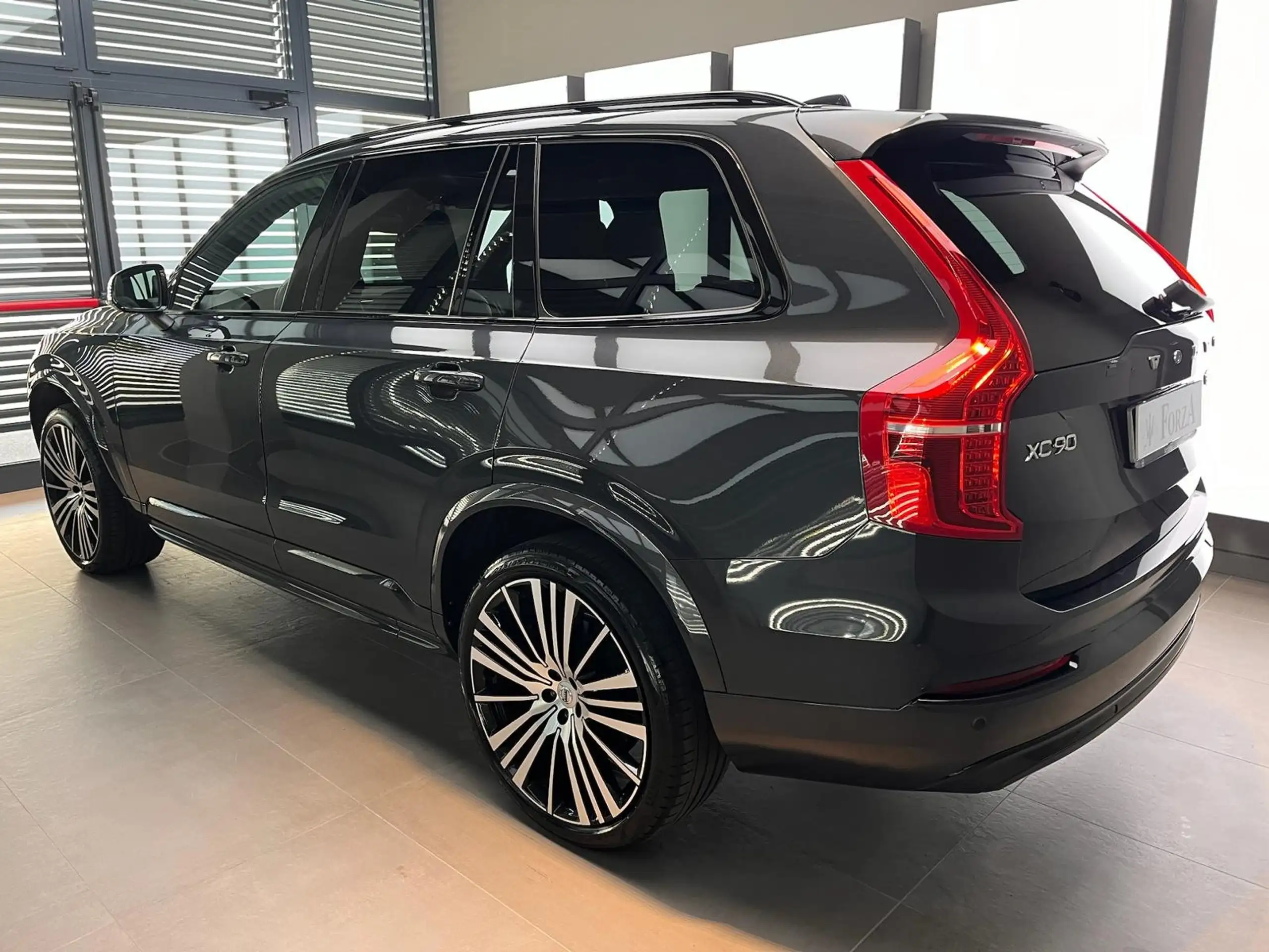 Volvo - XC90