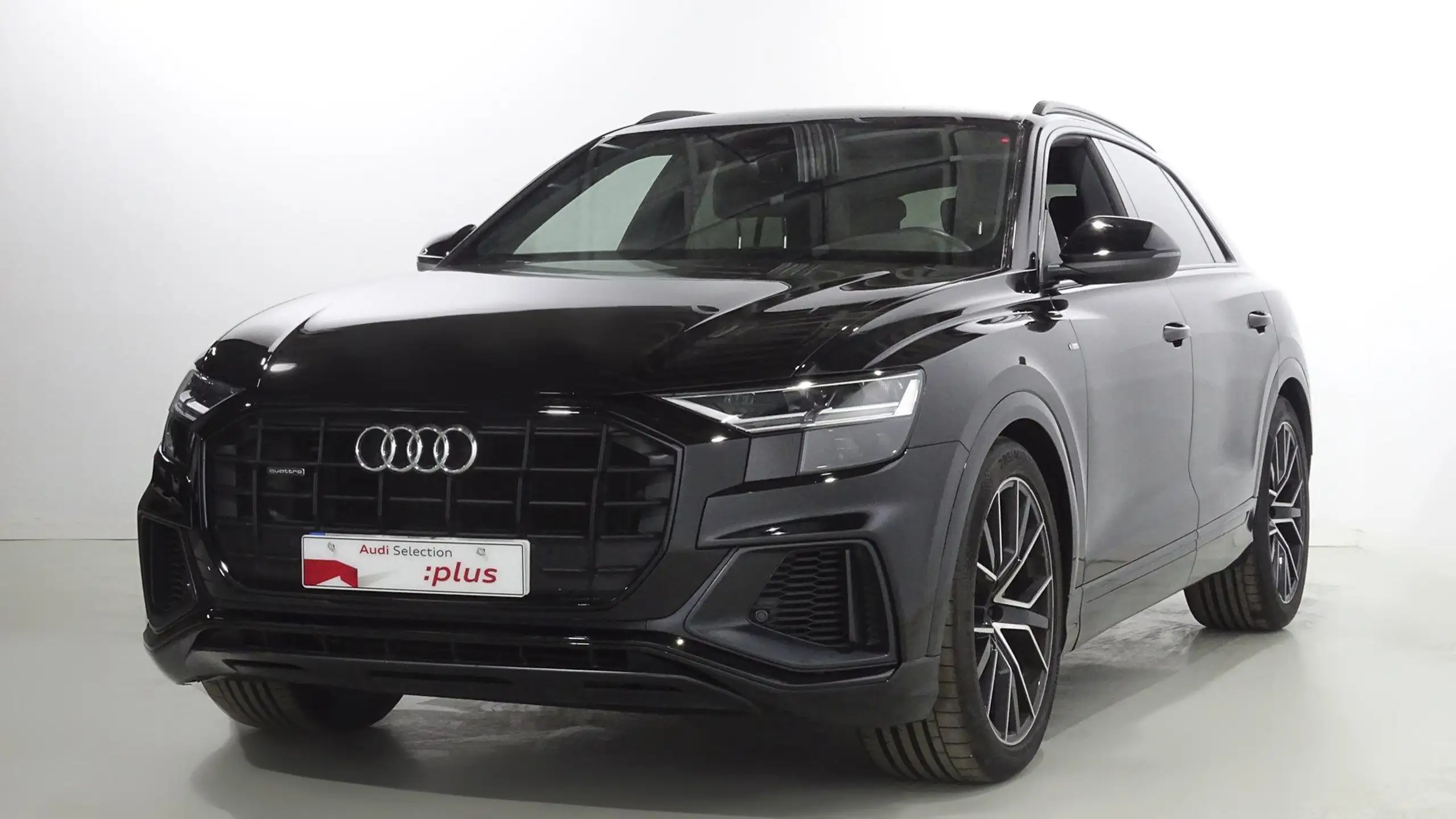 Audi - Q8