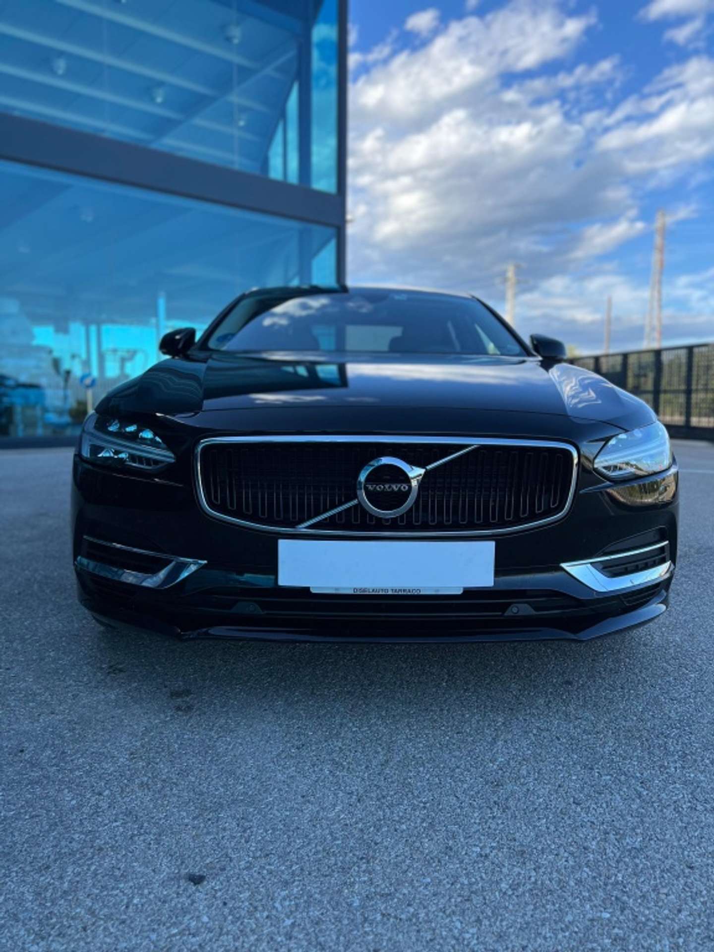 Volvo - S90