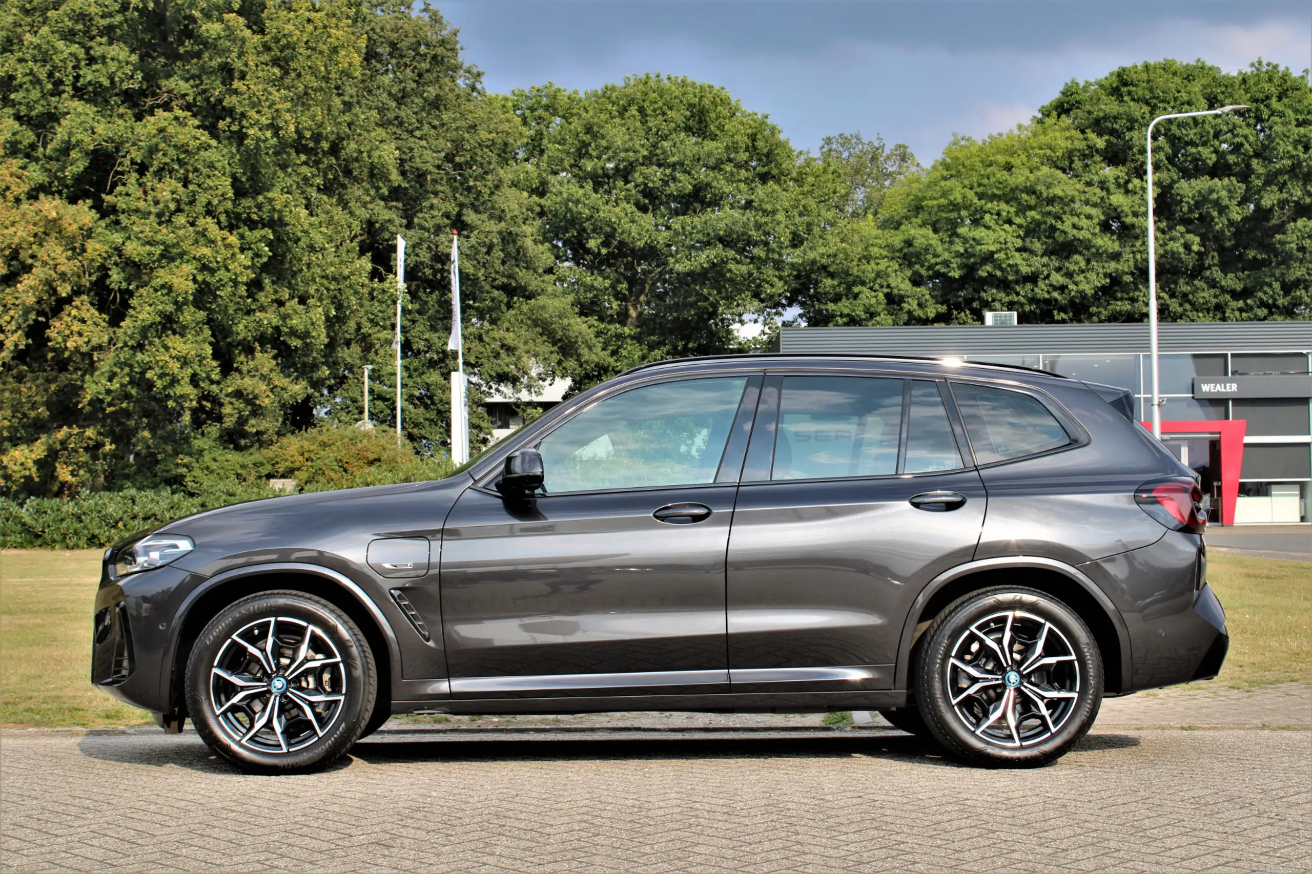 BMW - X3