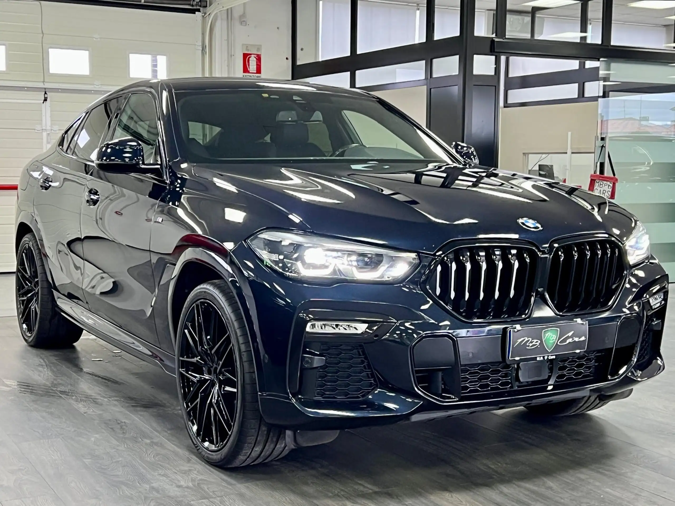 BMW - X6