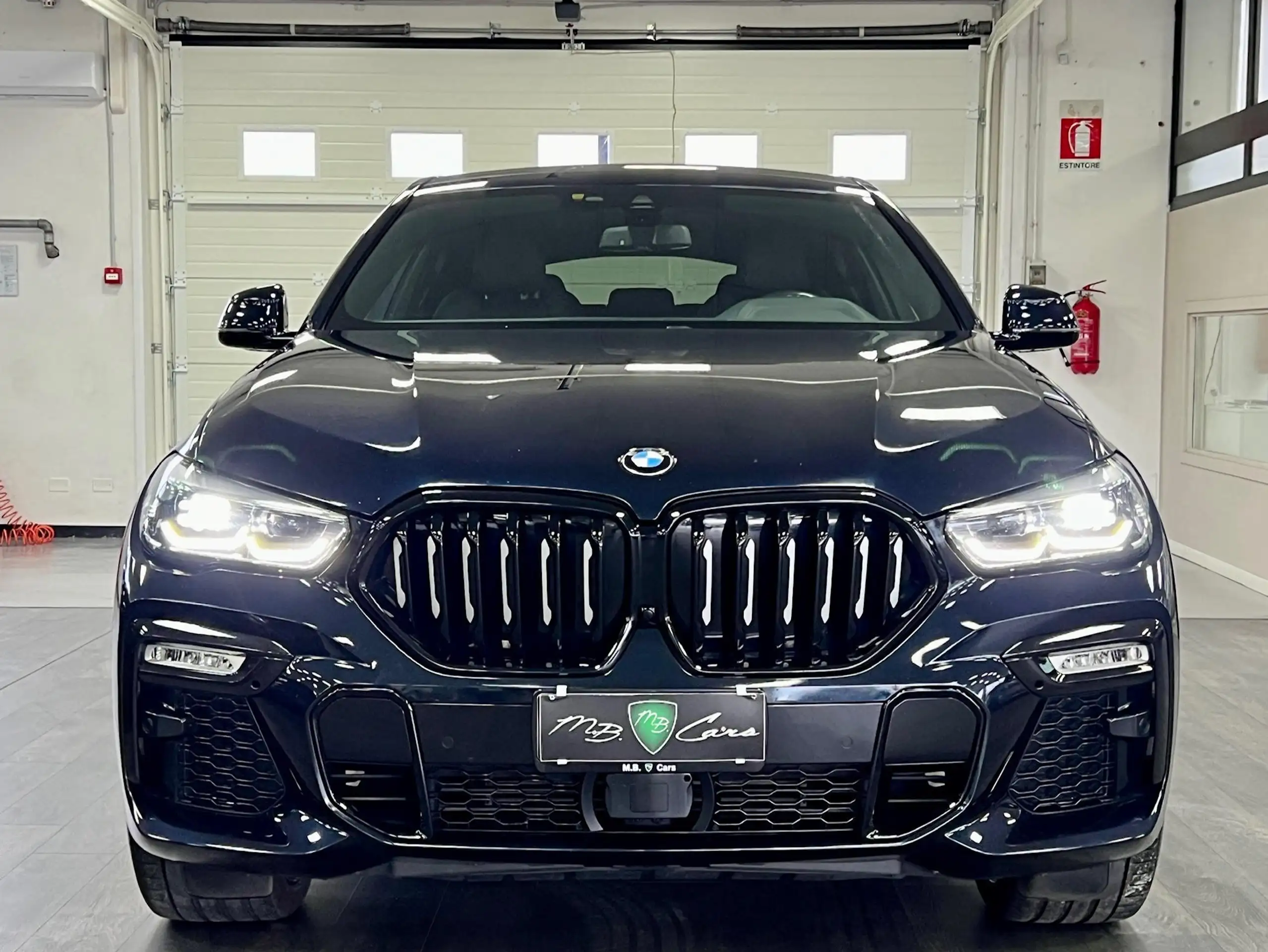 BMW - X6