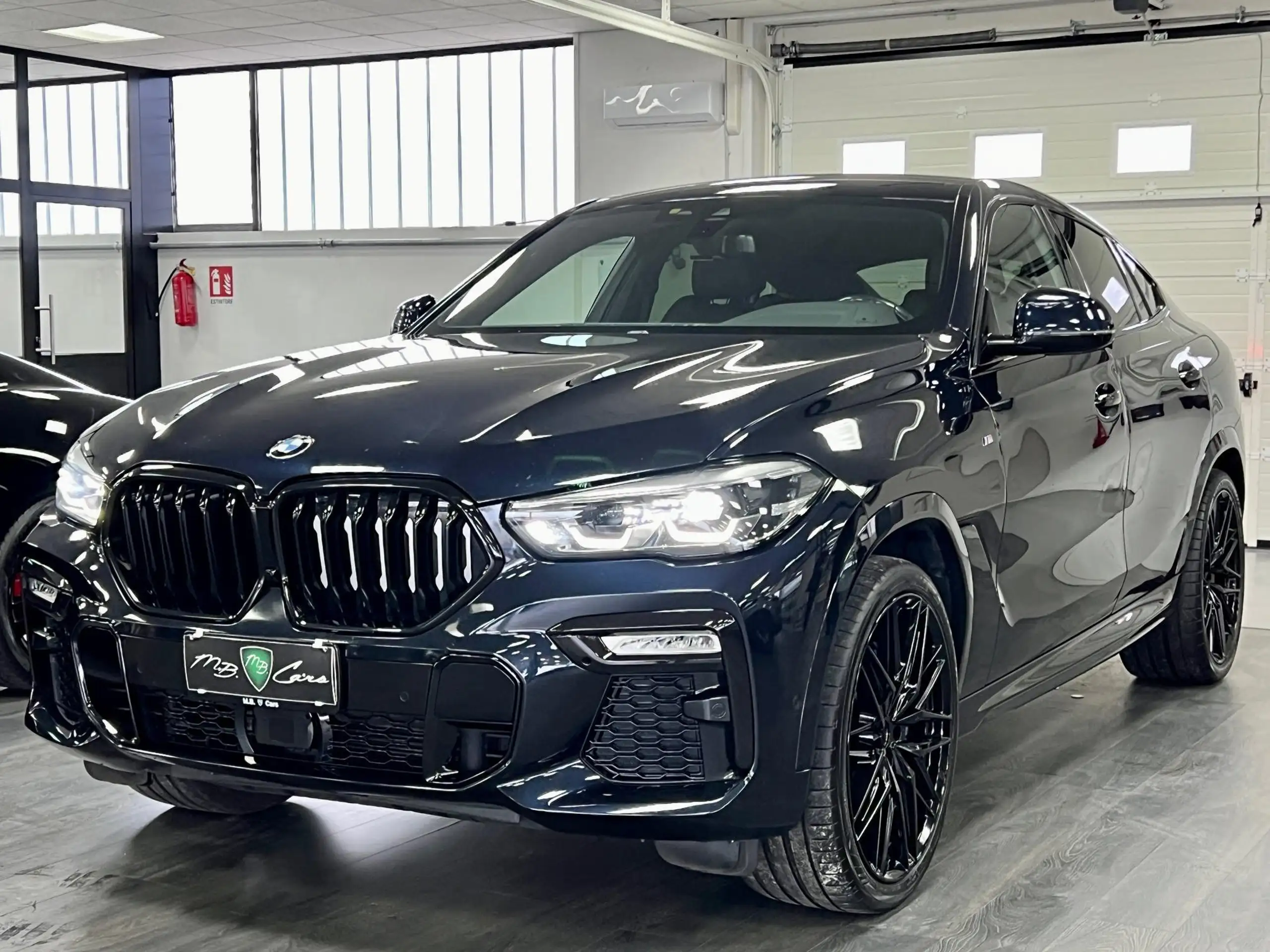 BMW - X6