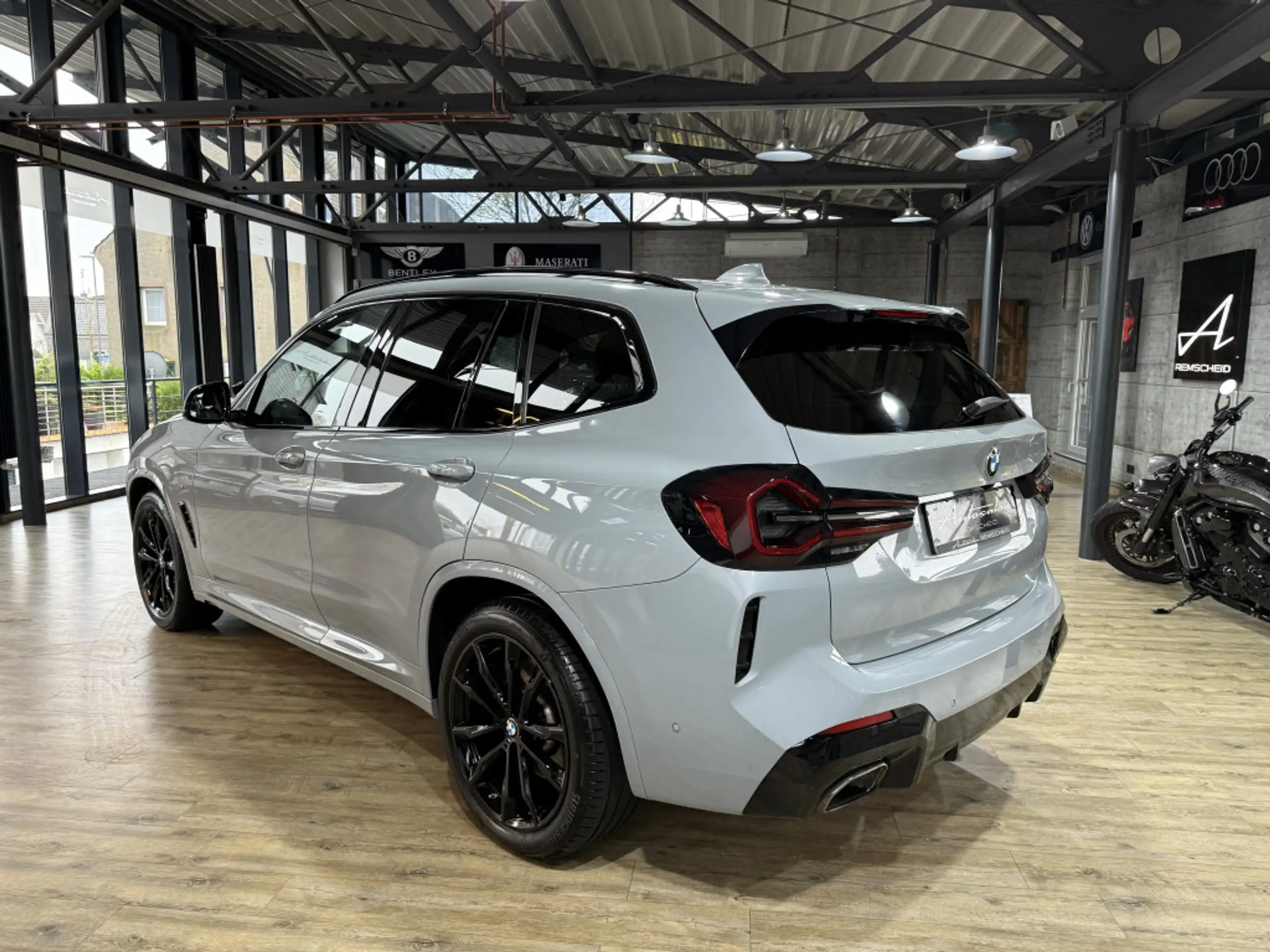 BMW - X3