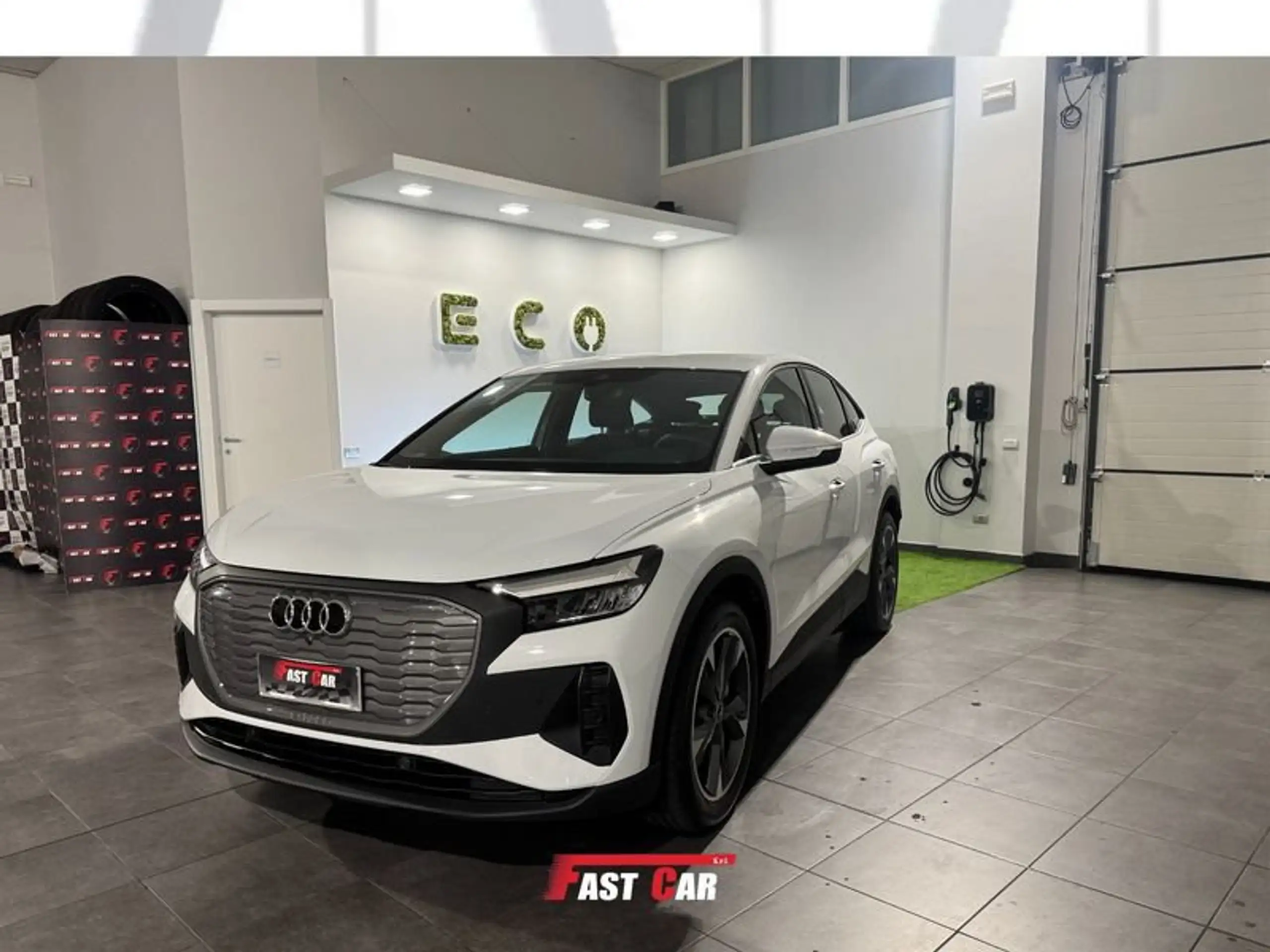 Audi - Q4 e-tron