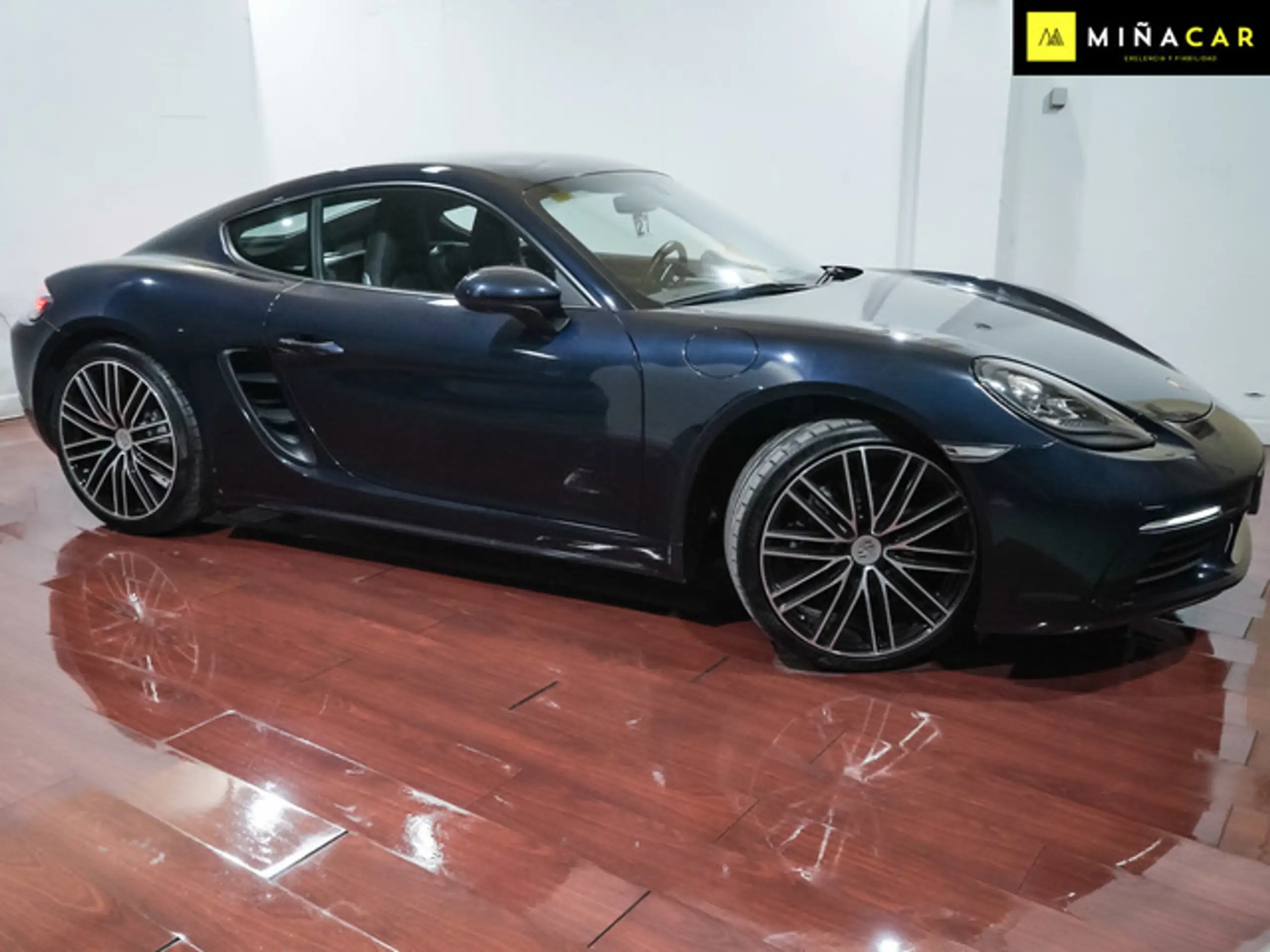 Porsche - Cayman