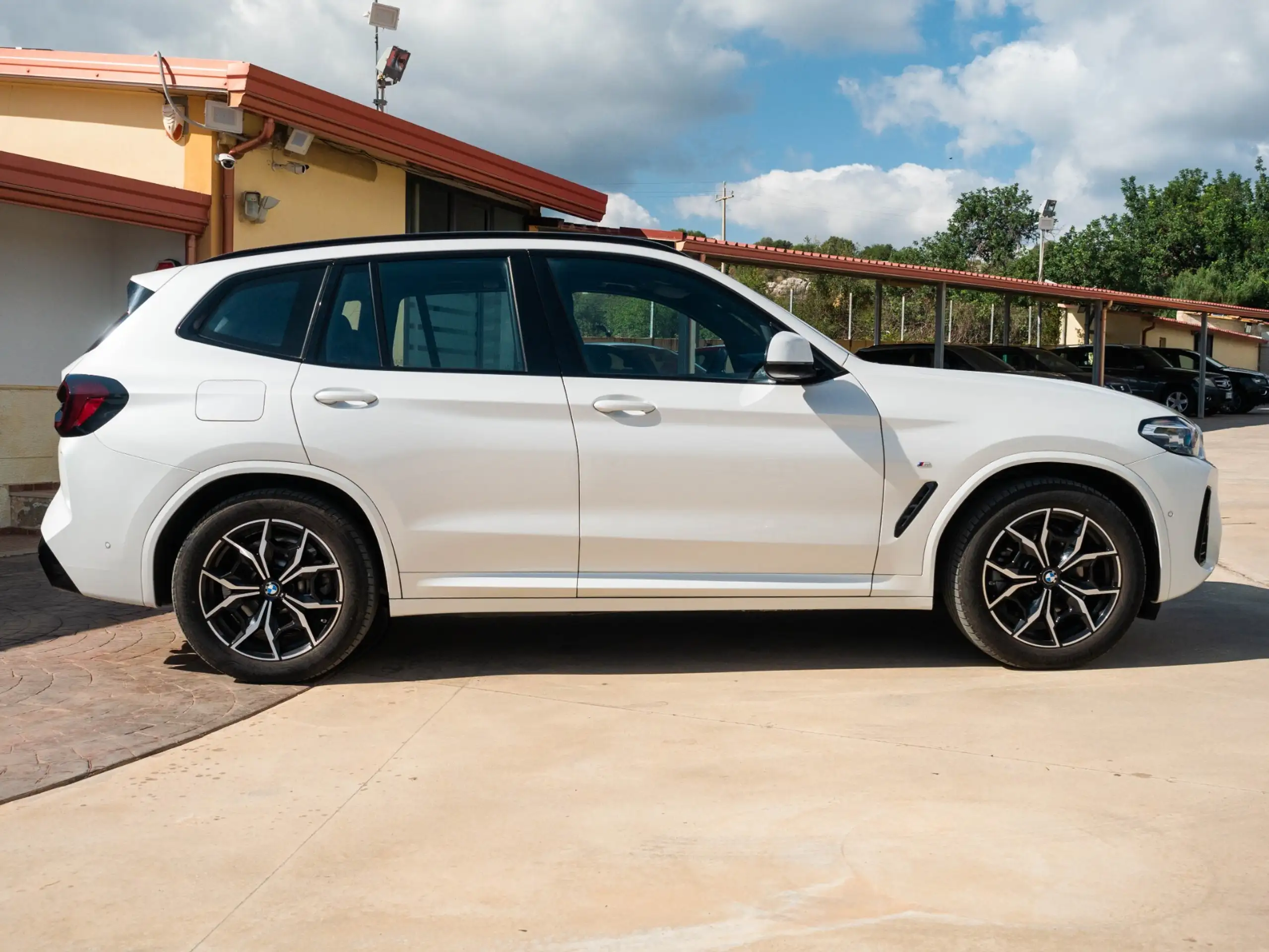 BMW - X3