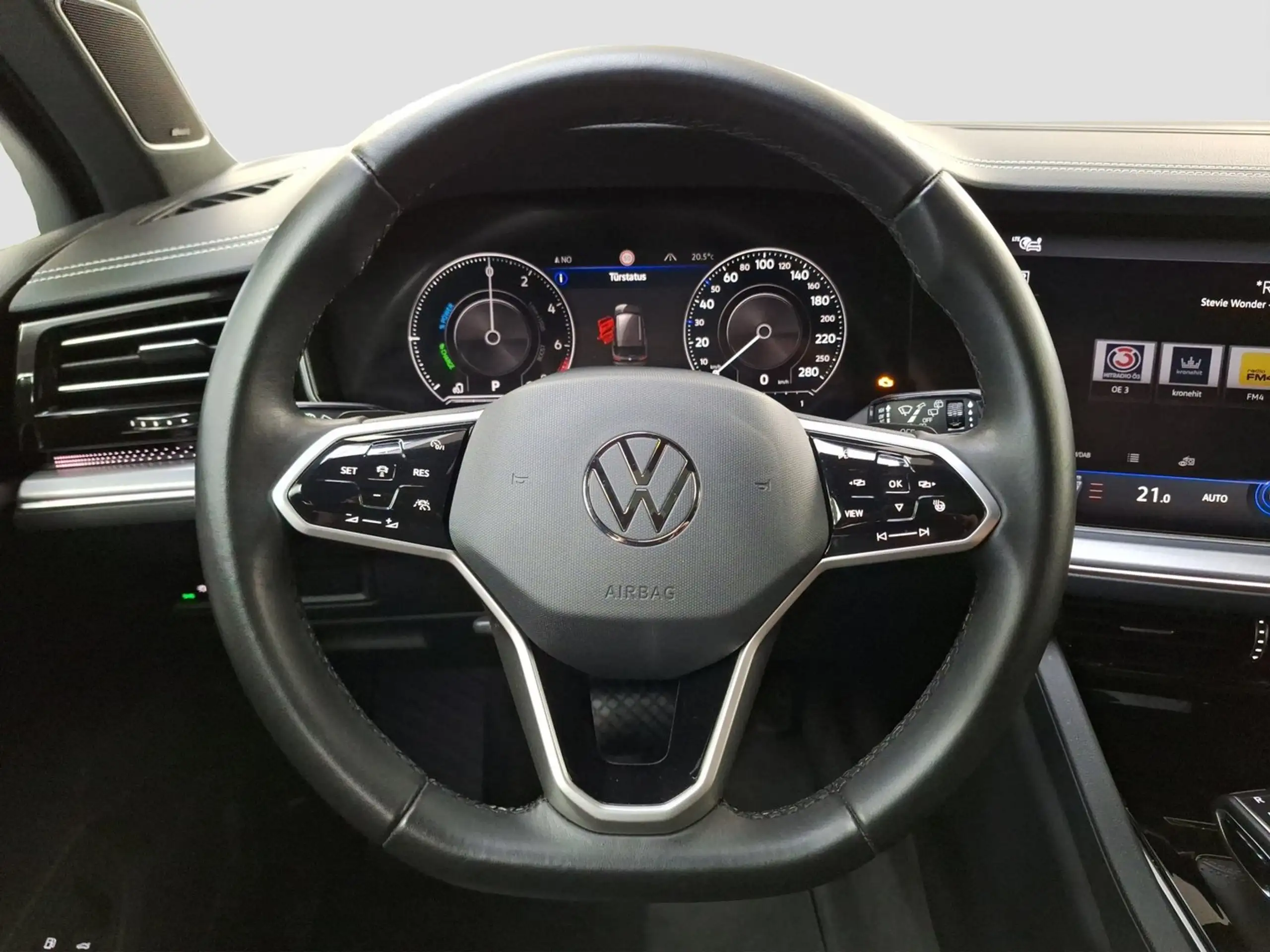 Volkswagen - Touareg