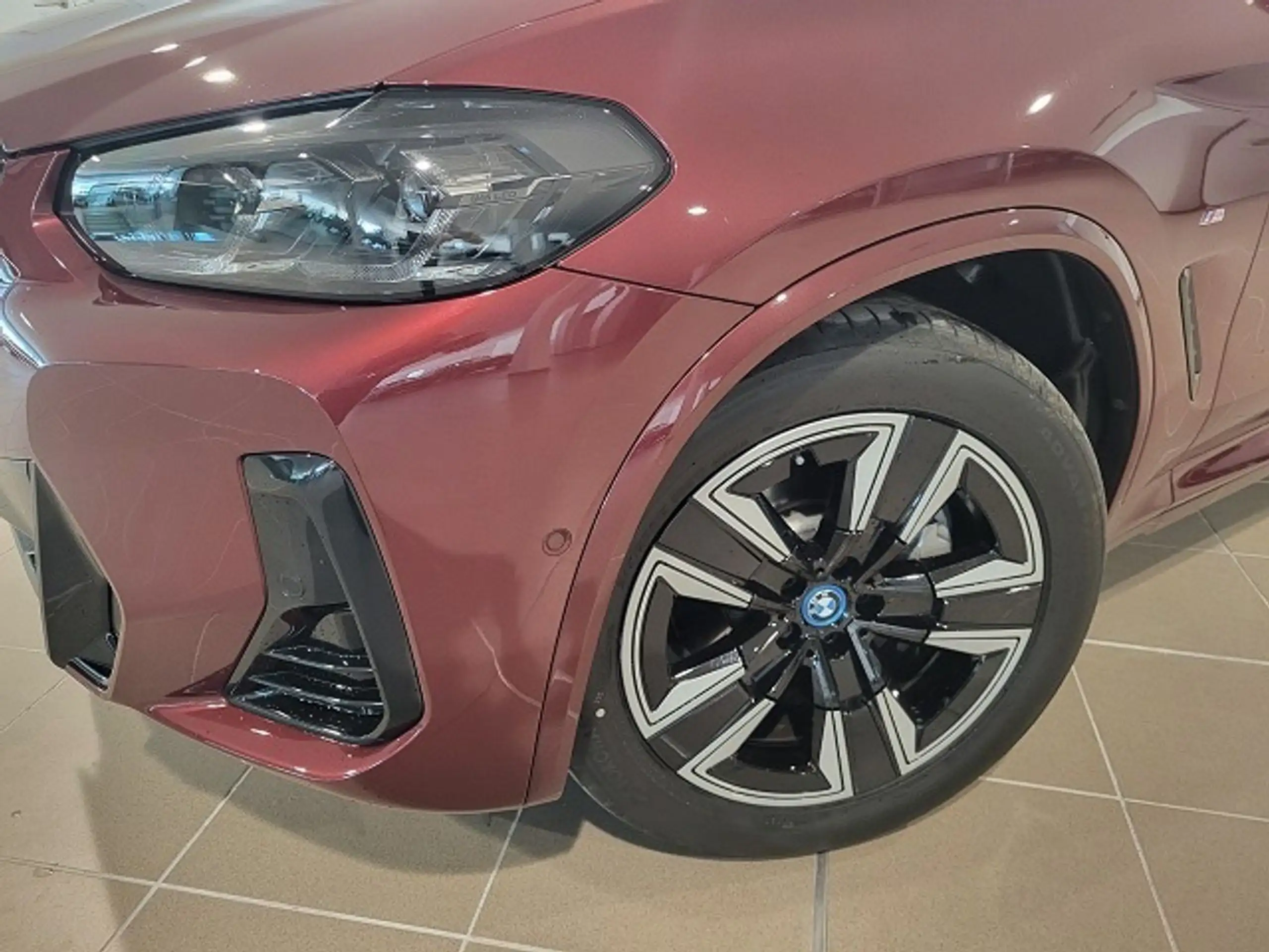 BMW - iX3