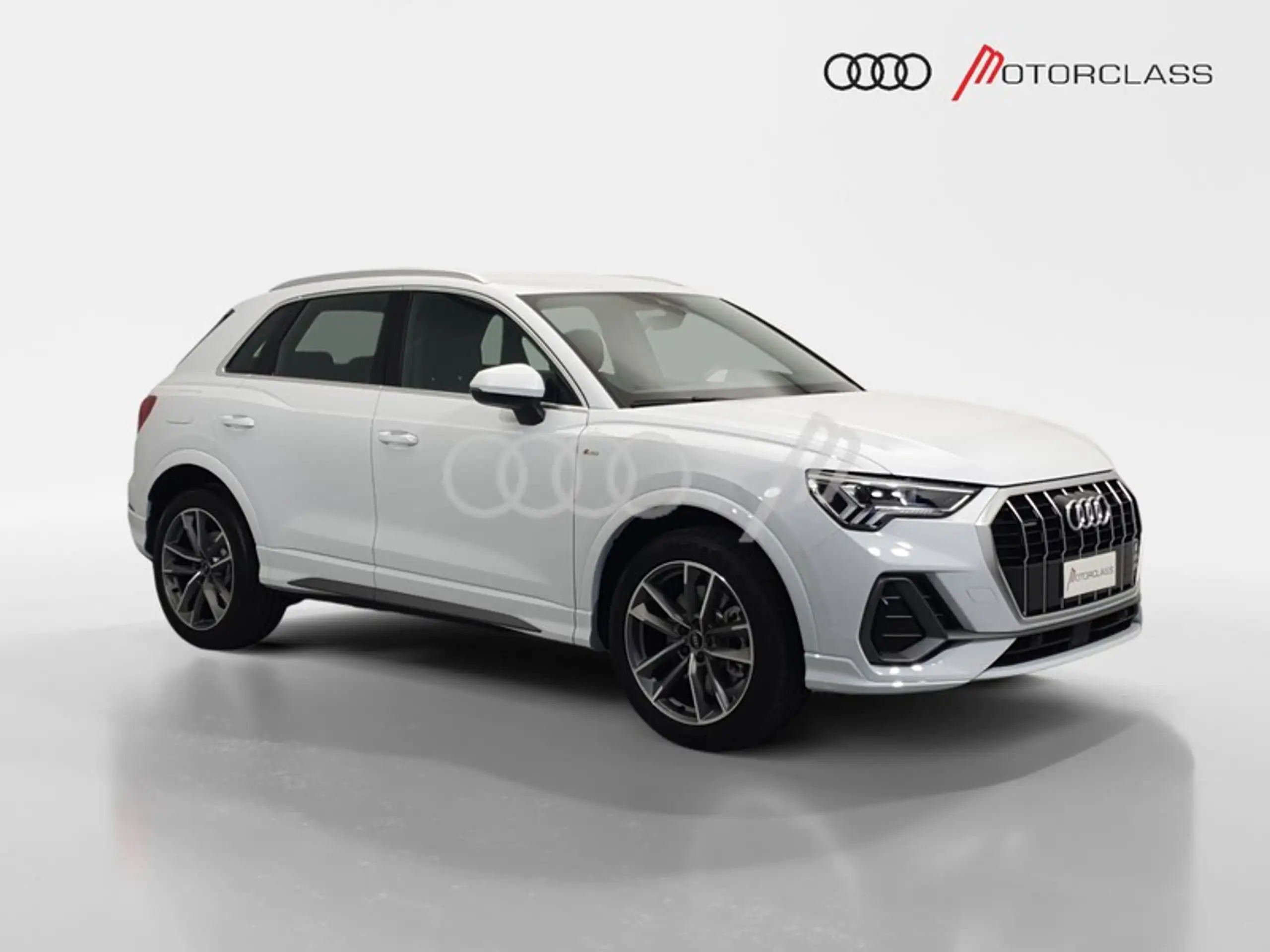 Audi - Q3