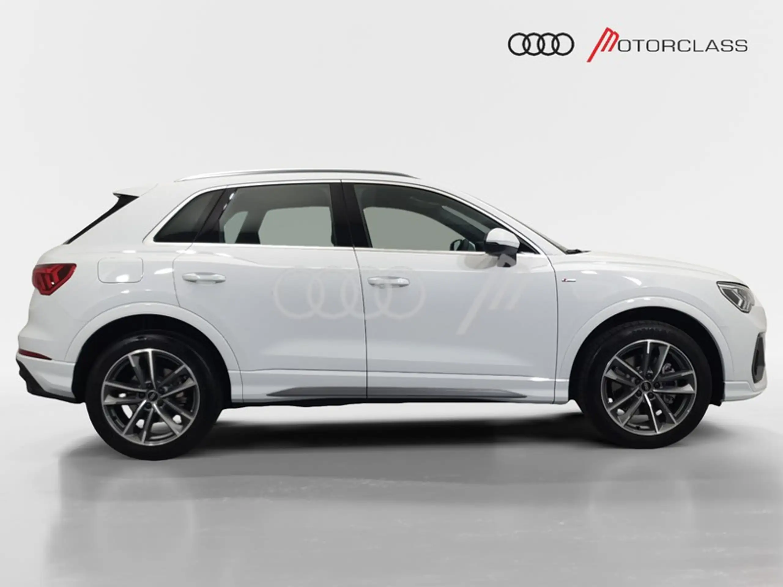 Audi - Q3