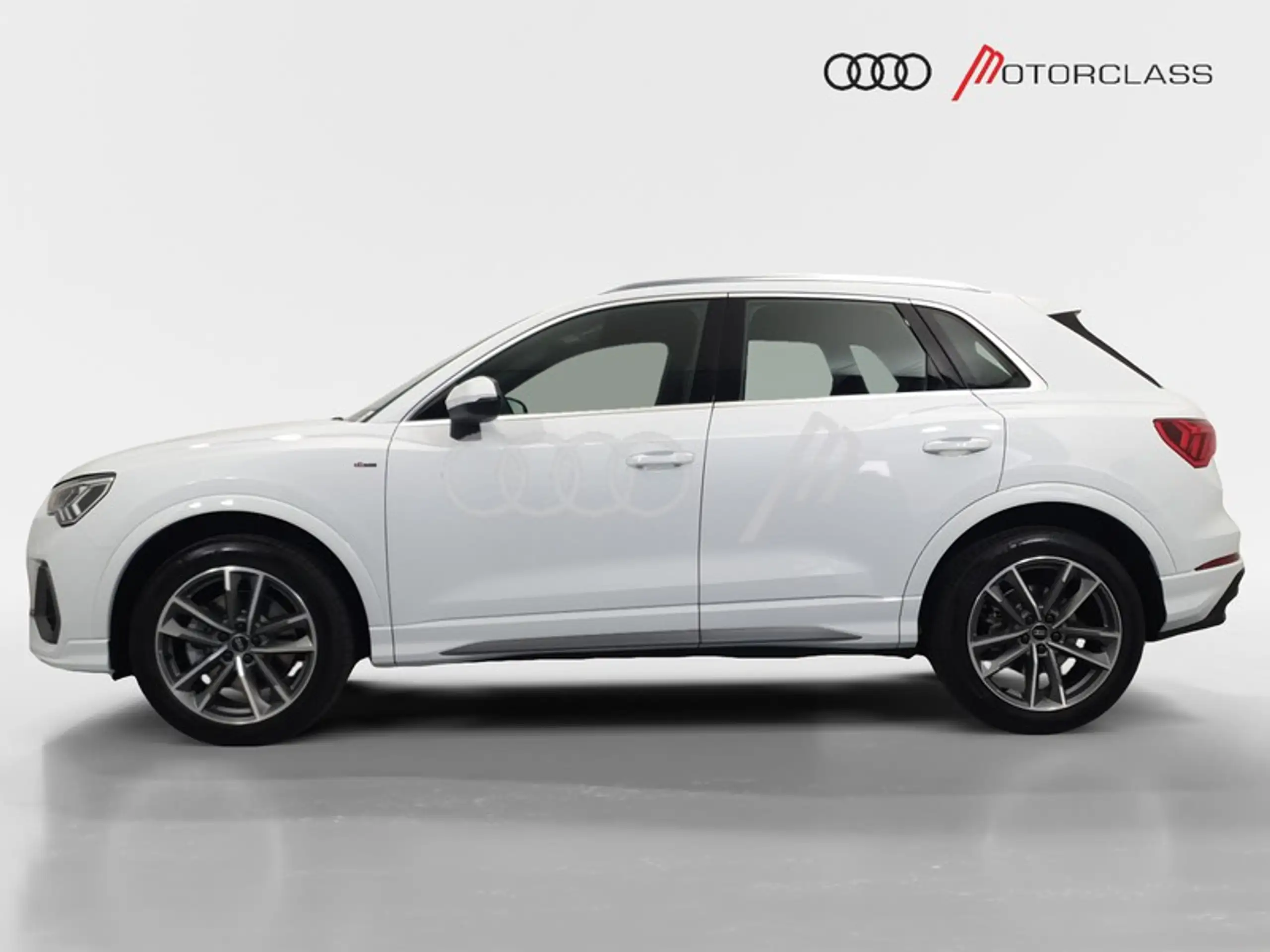 Audi - Q3