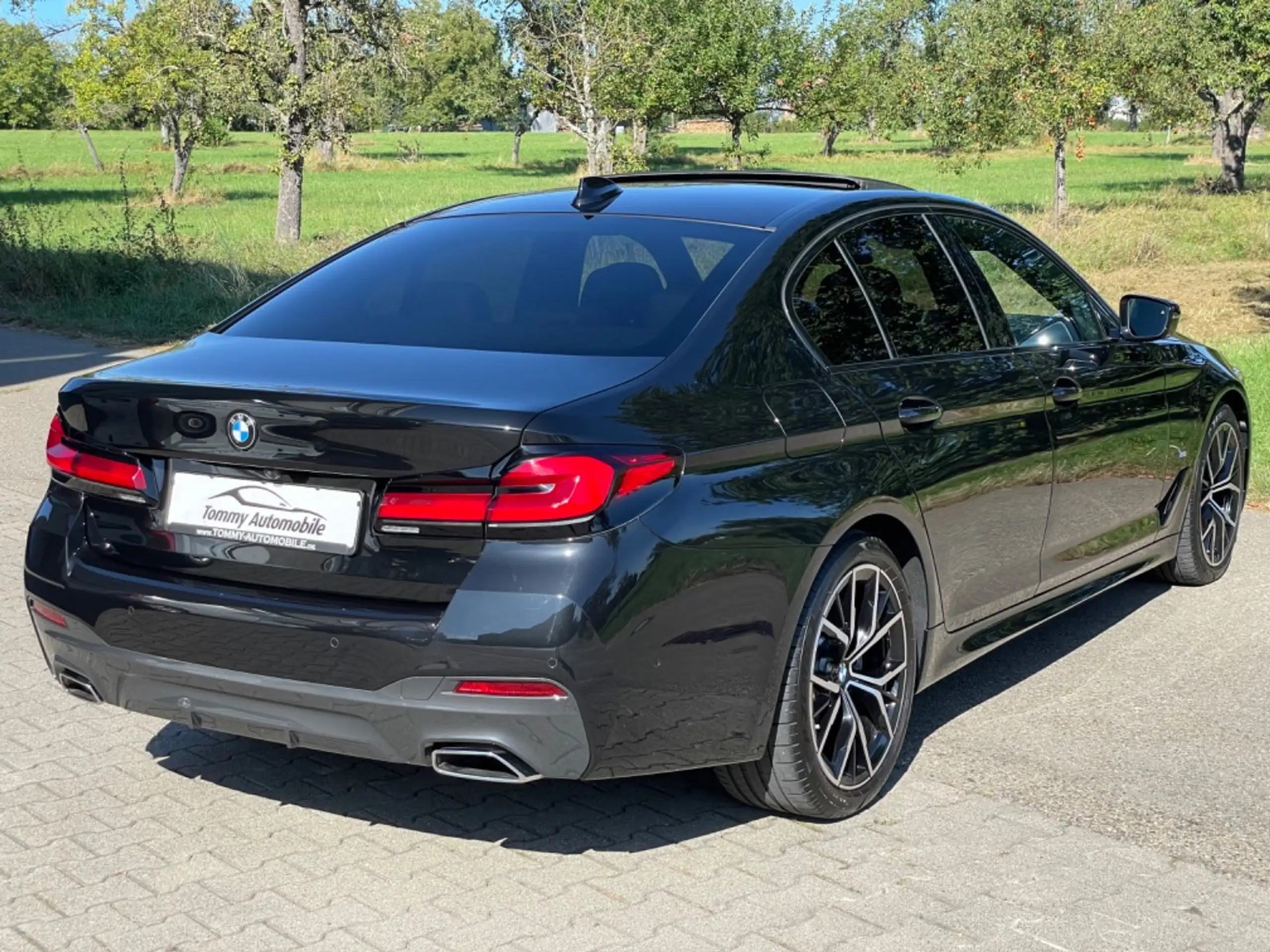 BMW - 530