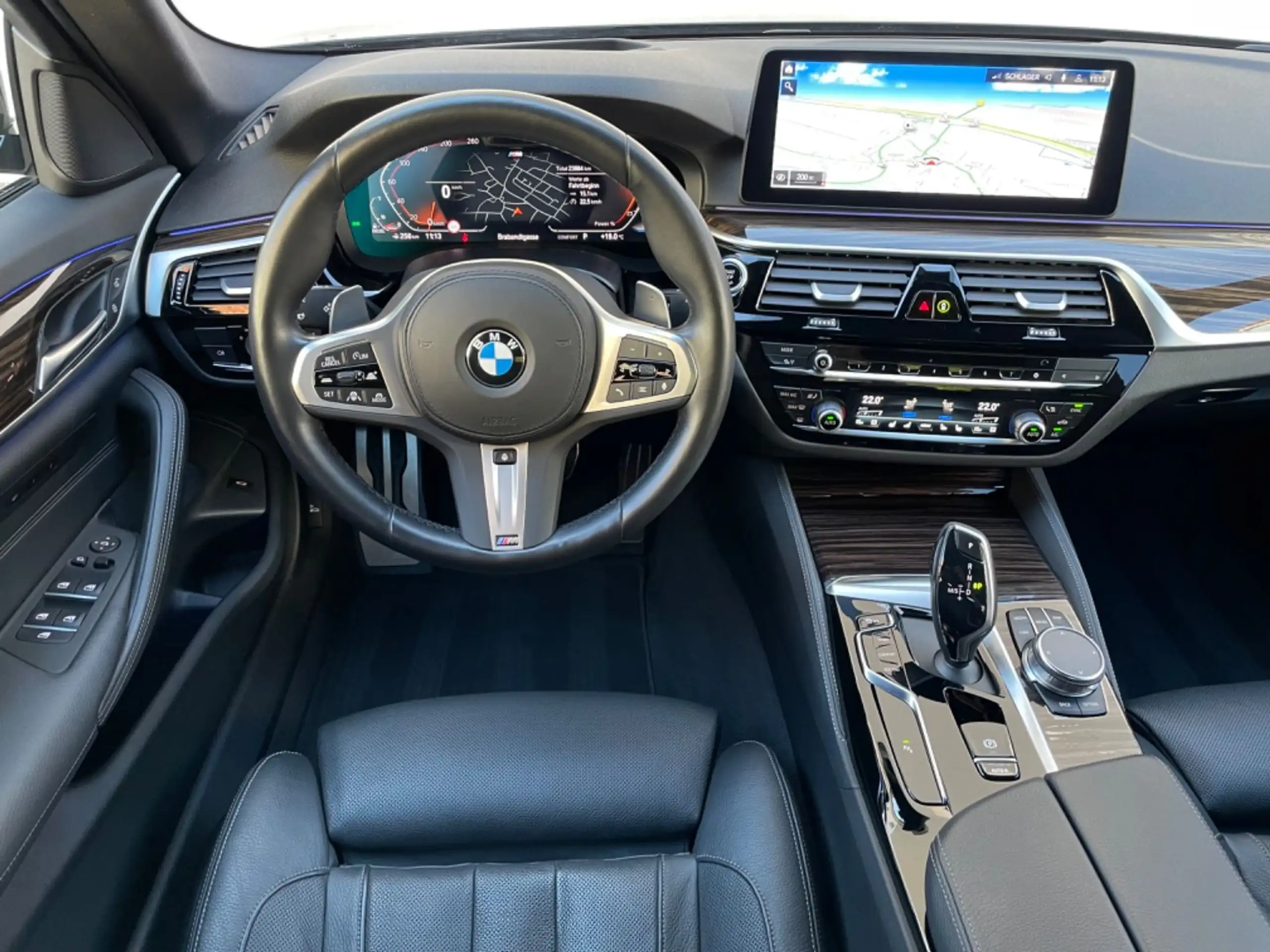 BMW - 530