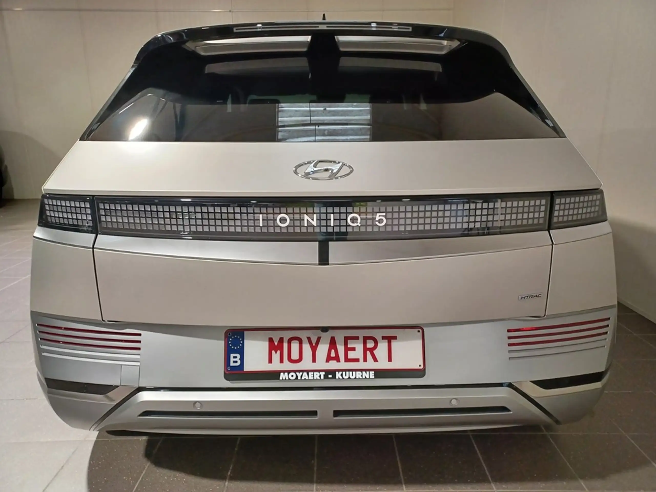 Hyundai - IONIQ 5