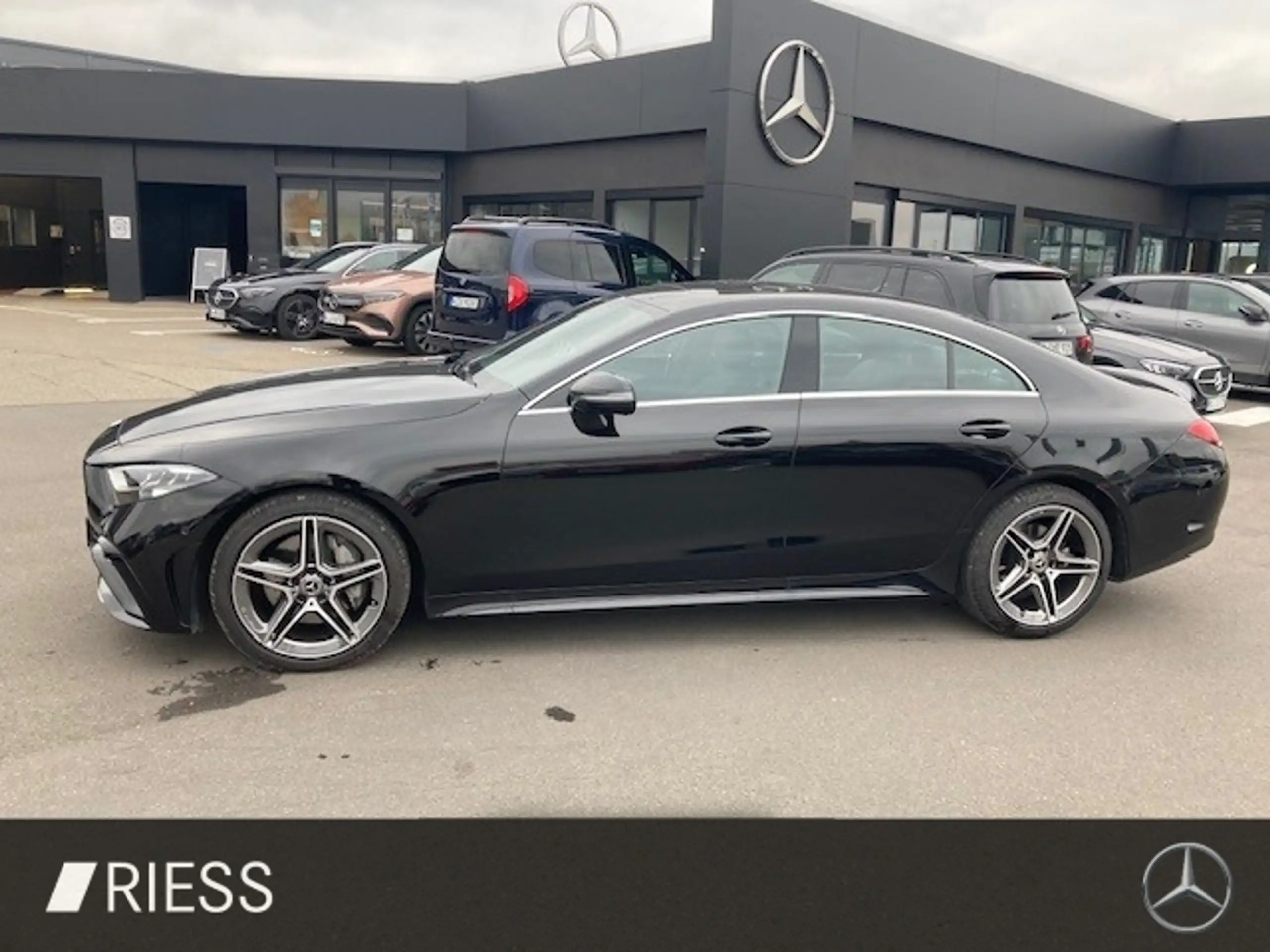 Mercedes-Benz - CLS 220