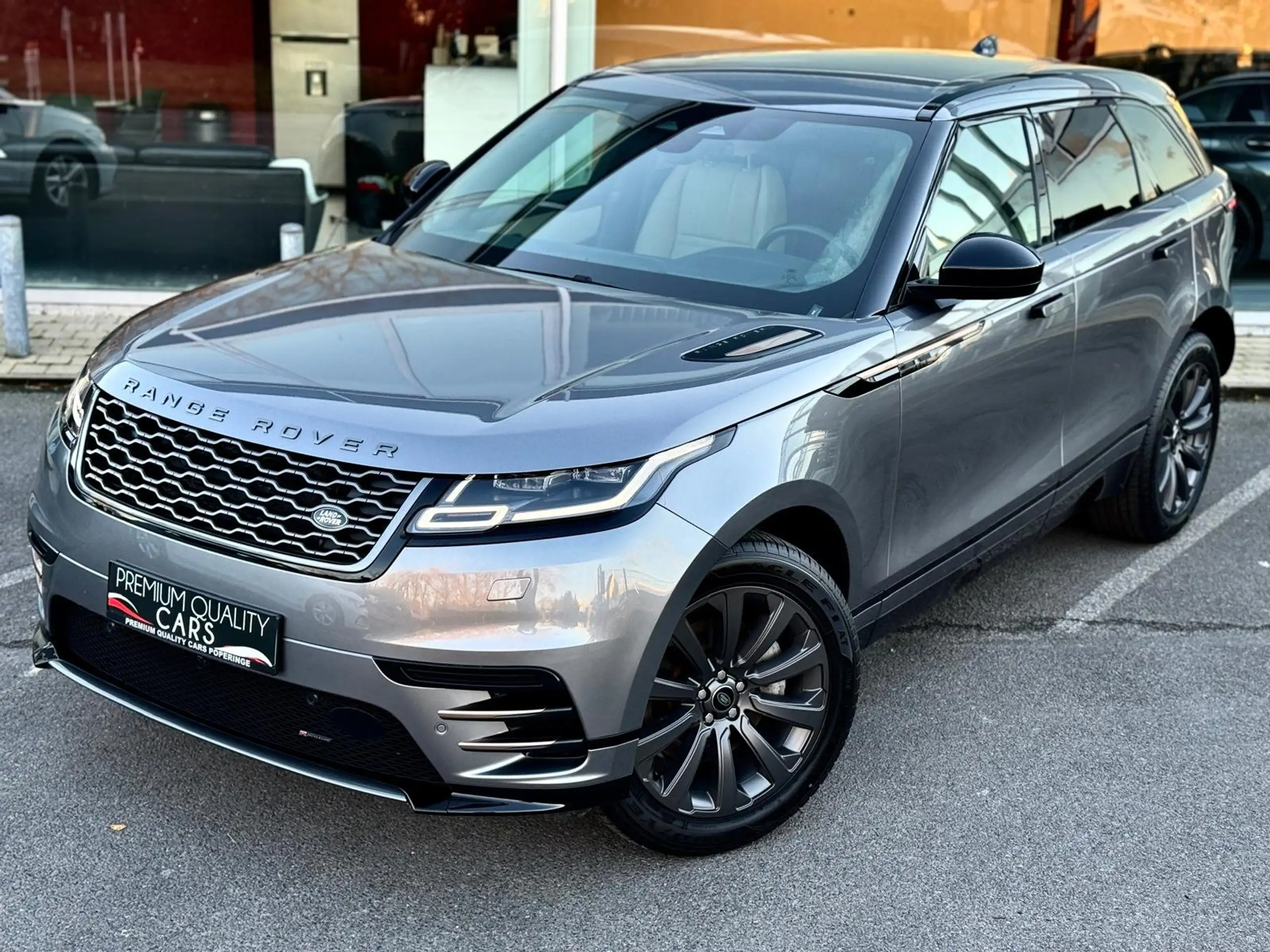 Land Rover - Range Rover Velar