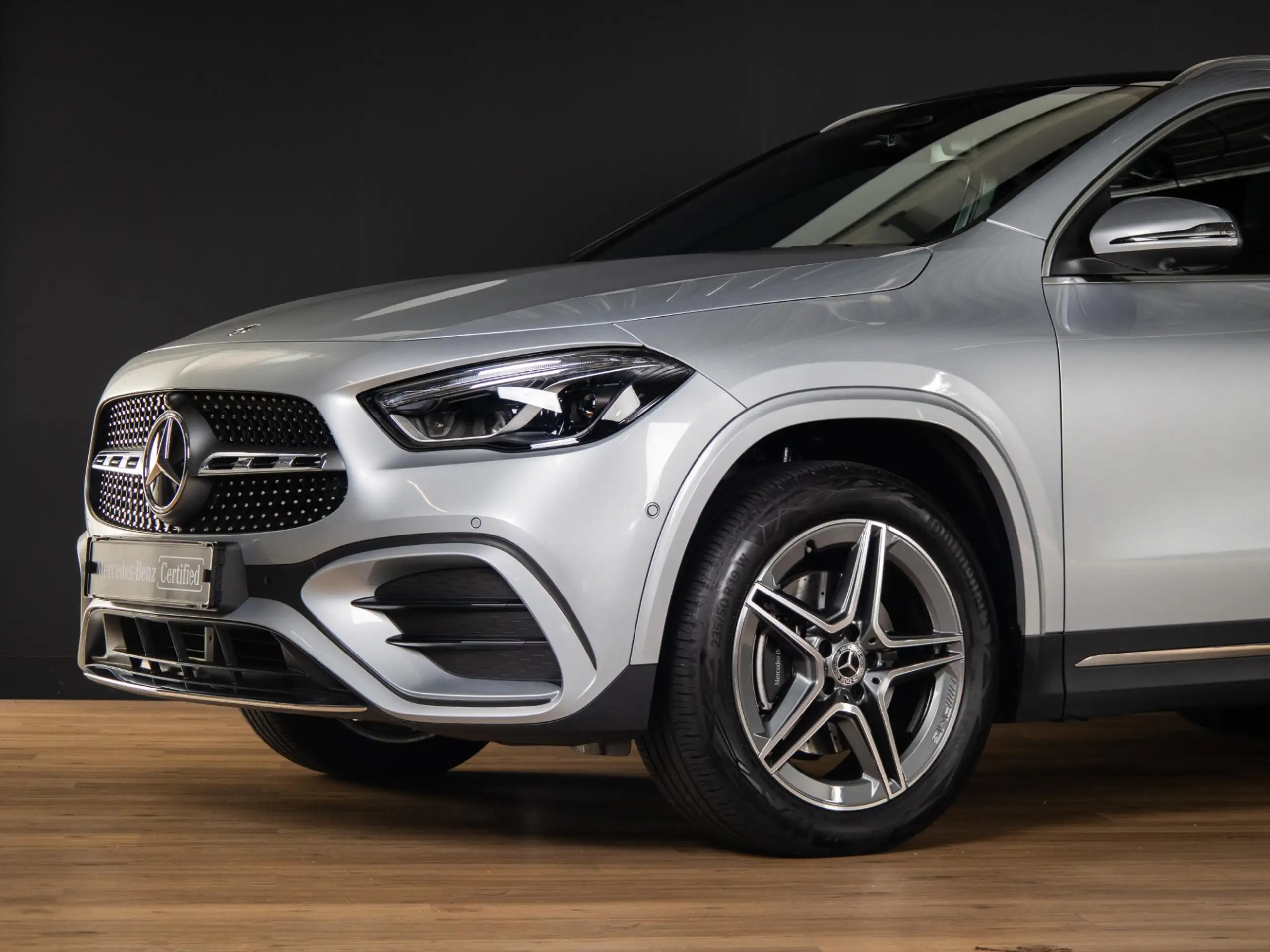 Mercedes-Benz - GLA 250