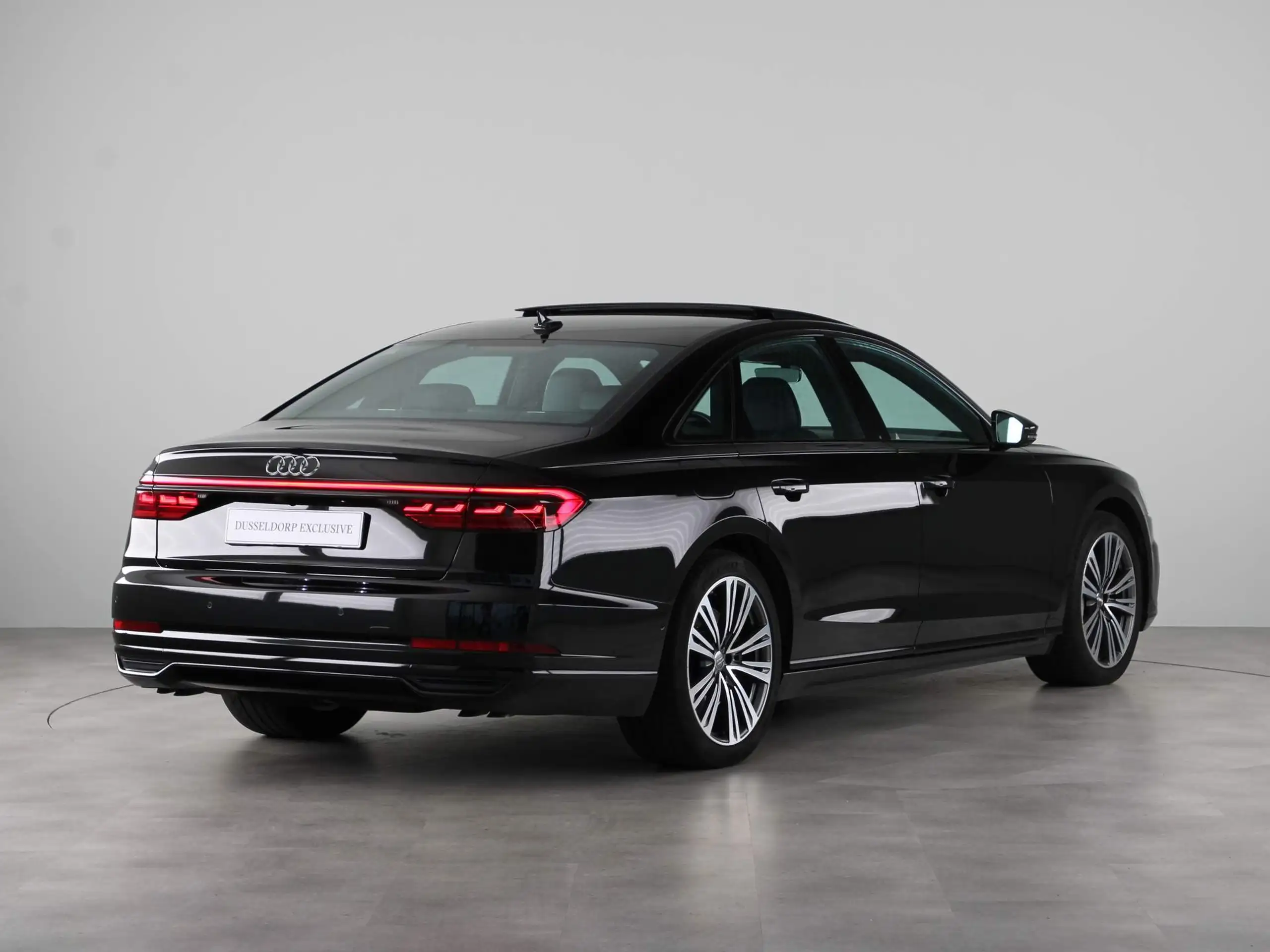 Audi - A8