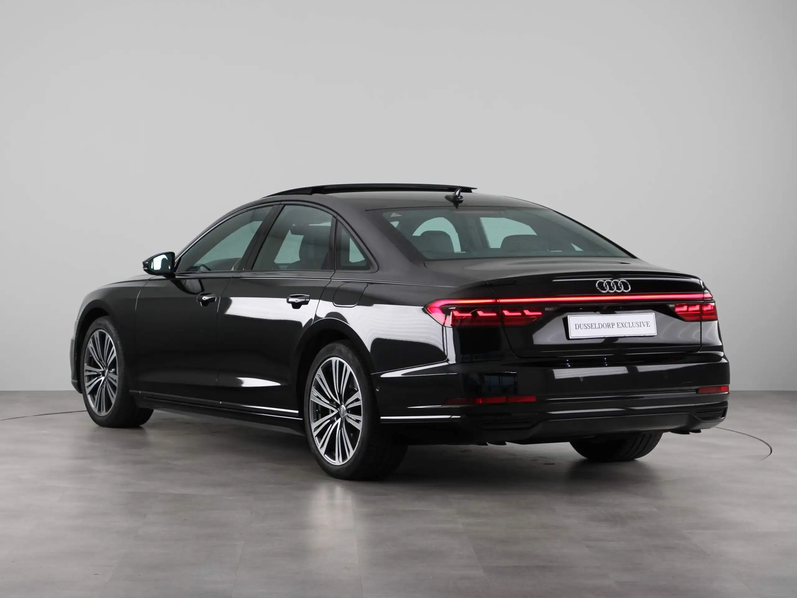 Audi - A8