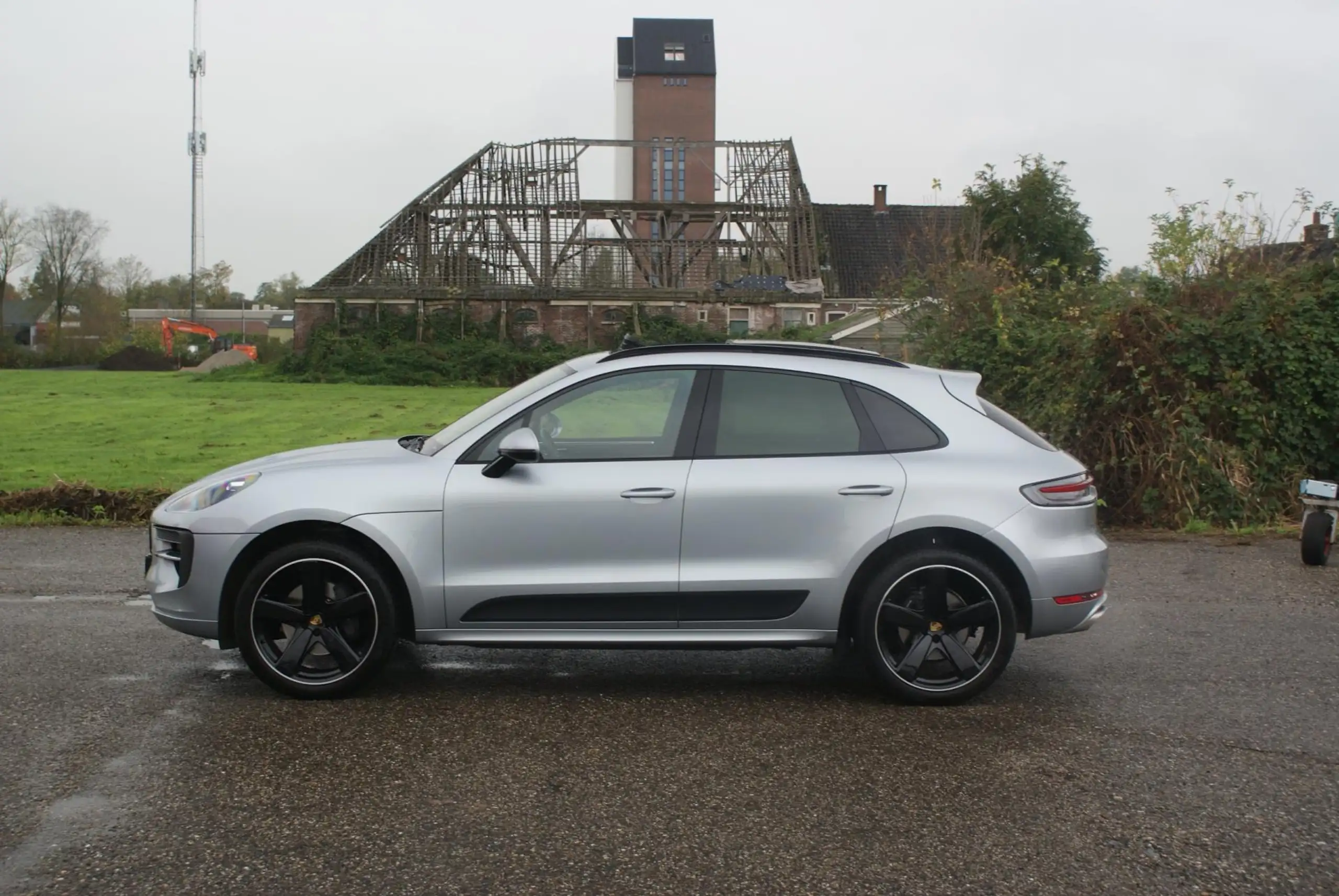 Porsche - Macan