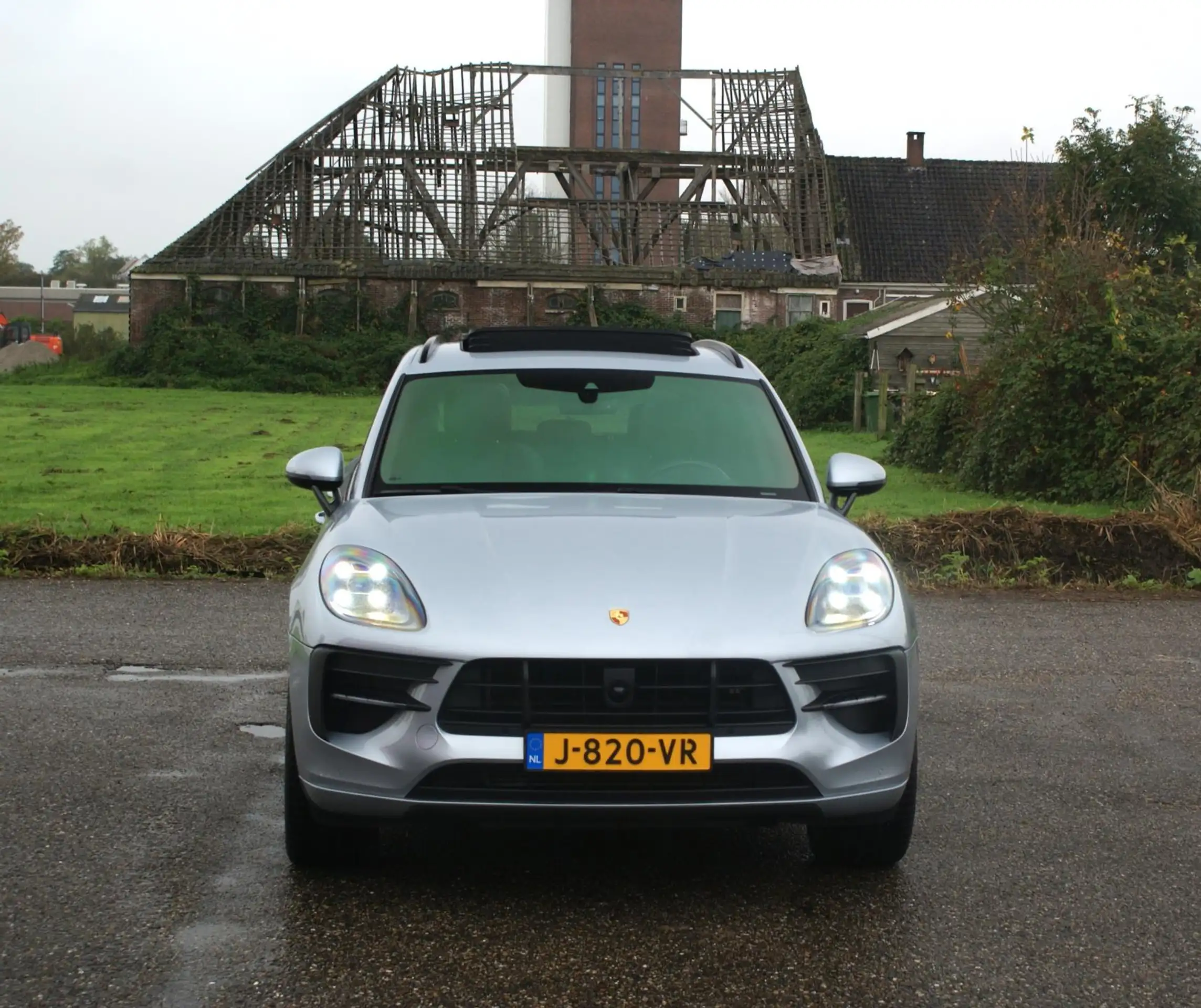 Porsche - Macan