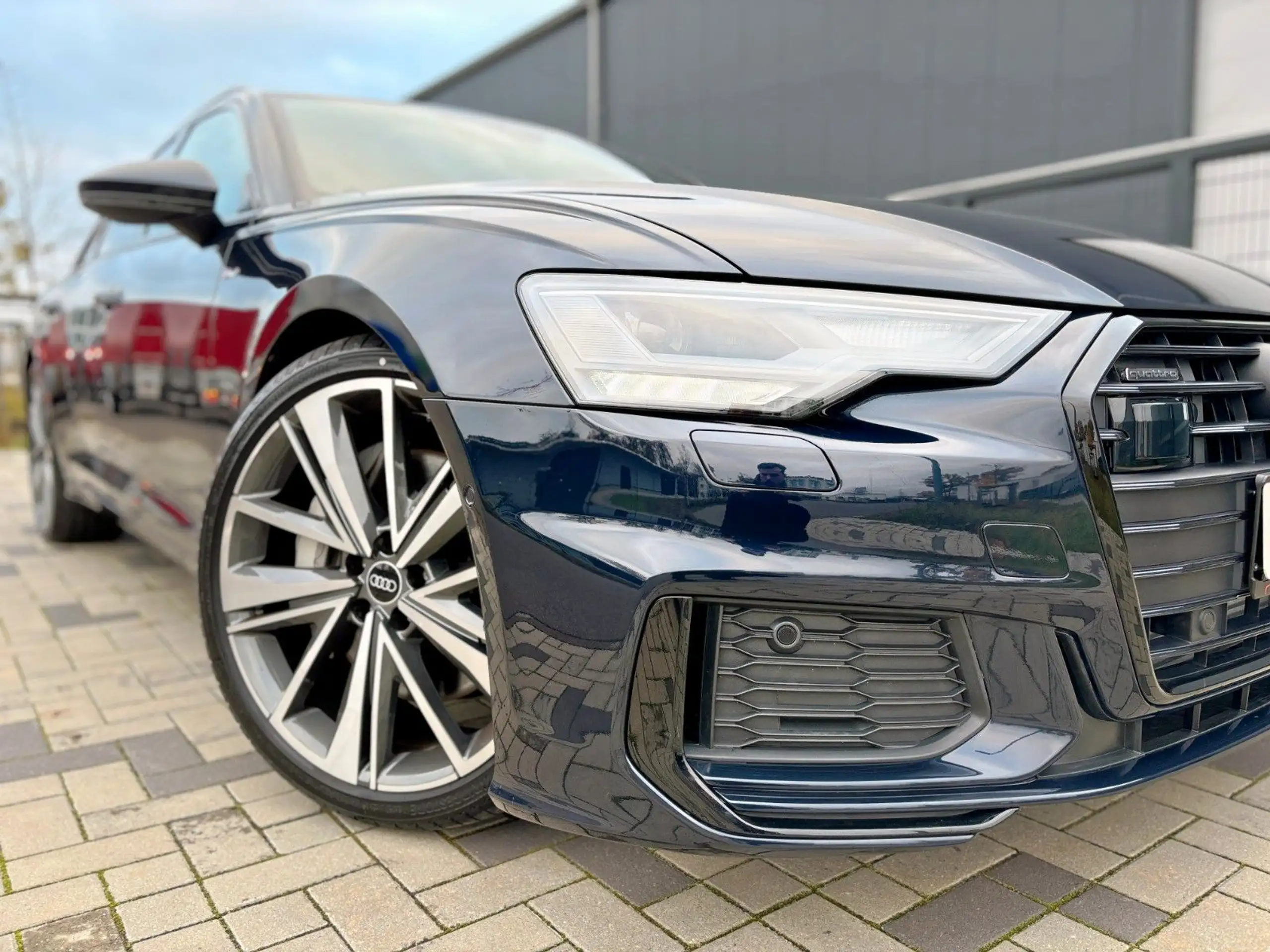 Audi - A6