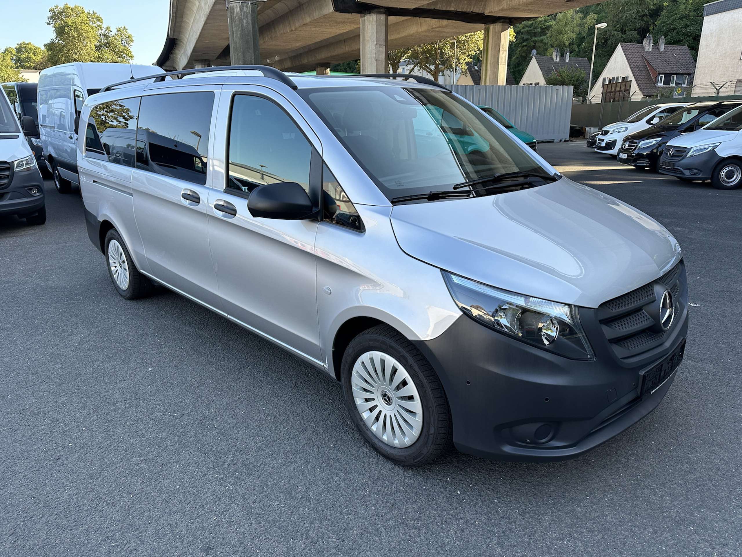 Mercedes-Benz - Vito