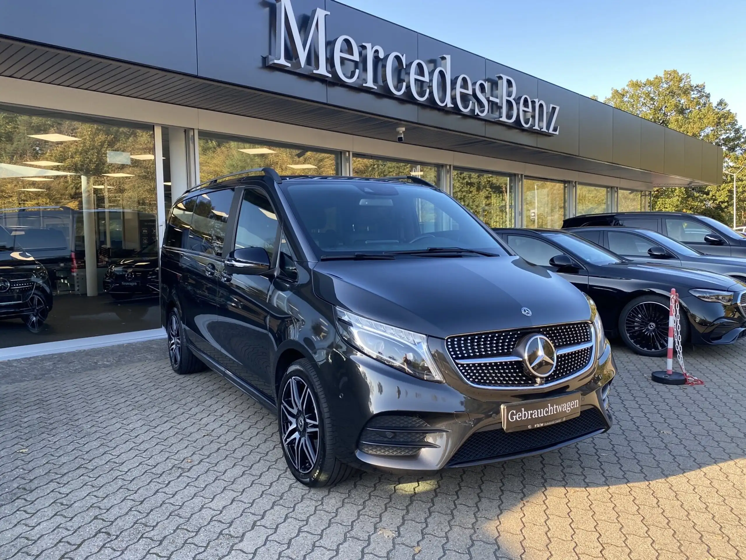 Mercedes-Benz - V 250