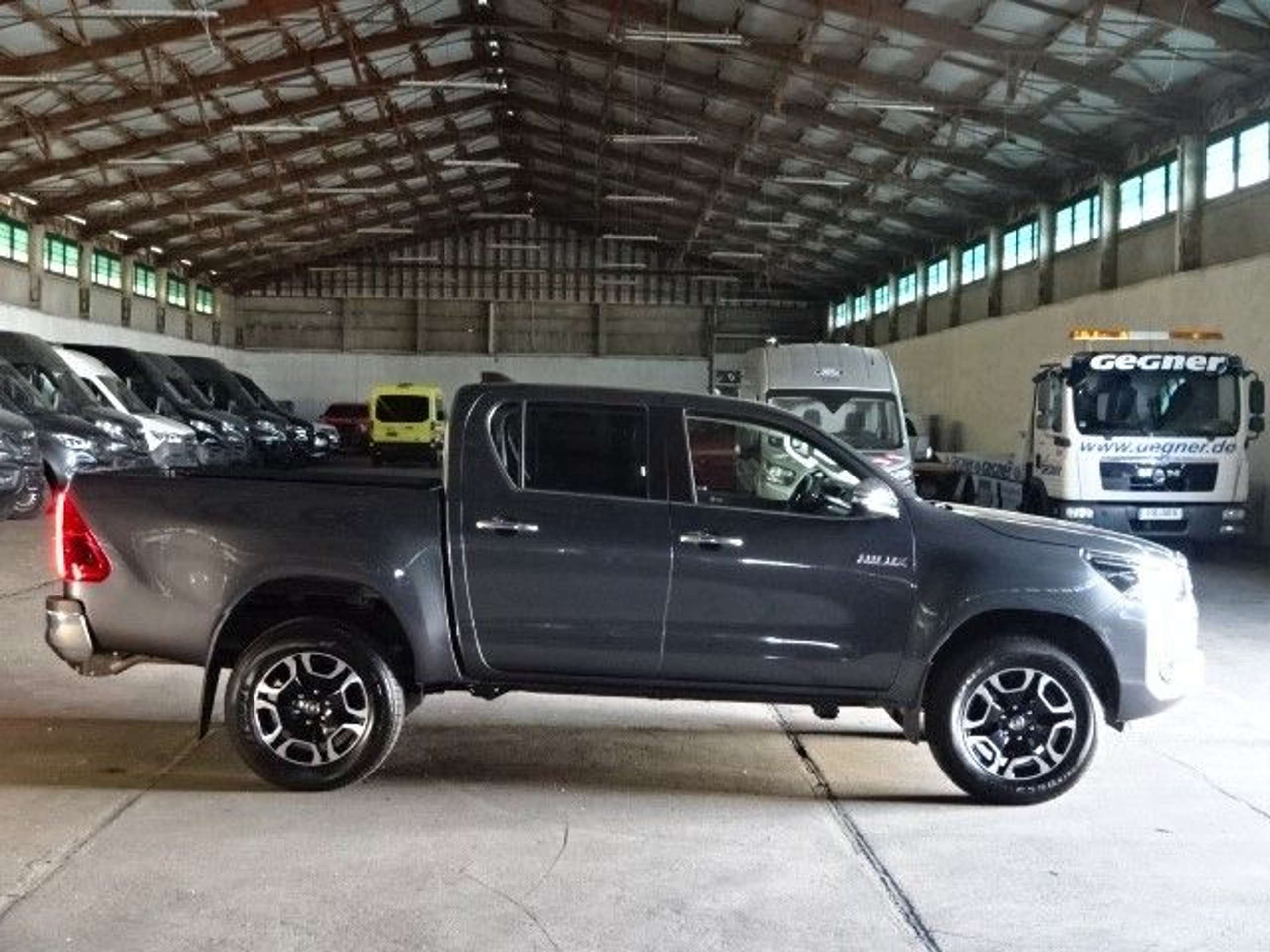 Toyota - Hilux