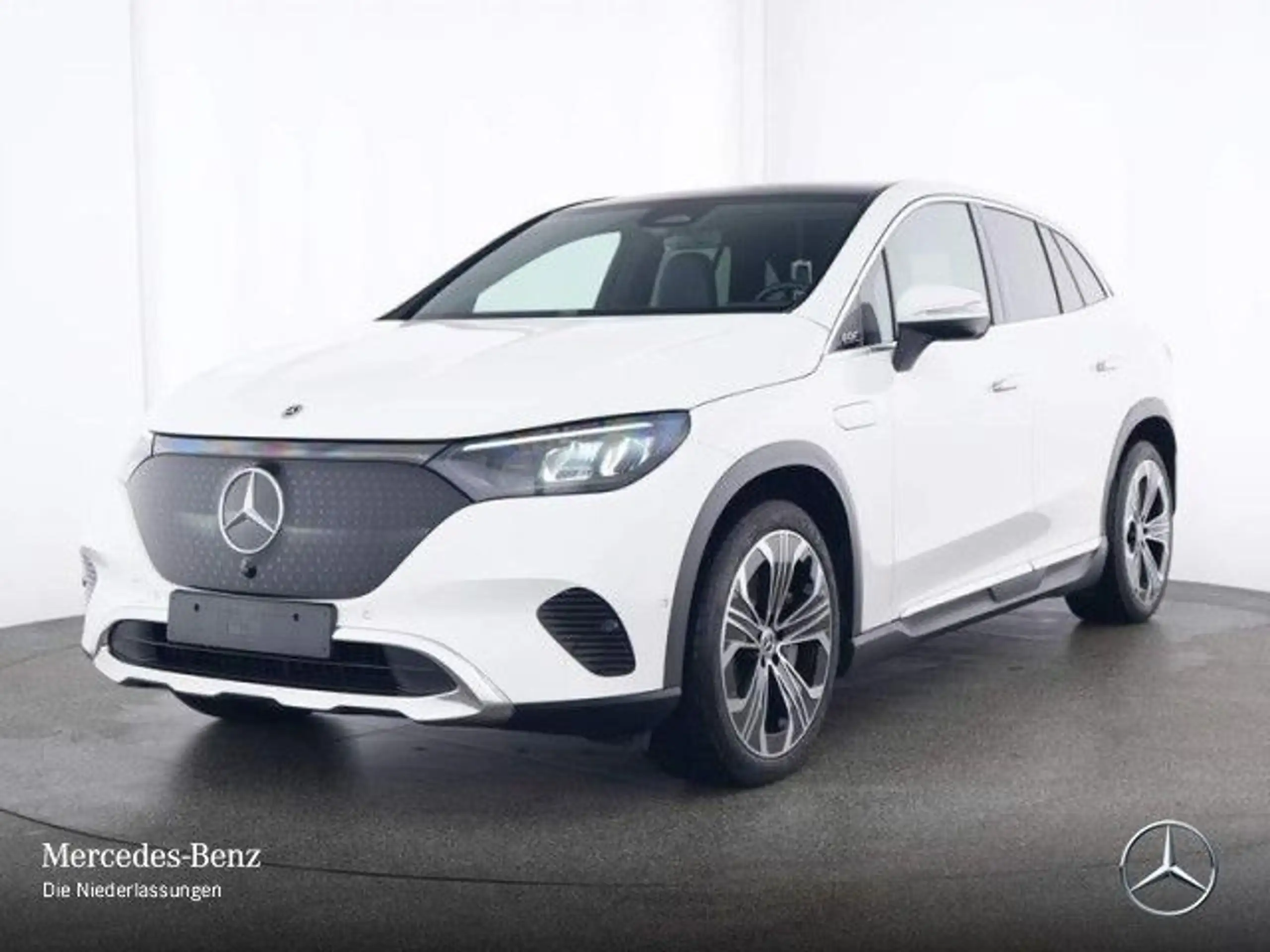 Mercedes-Benz - EQE SUV