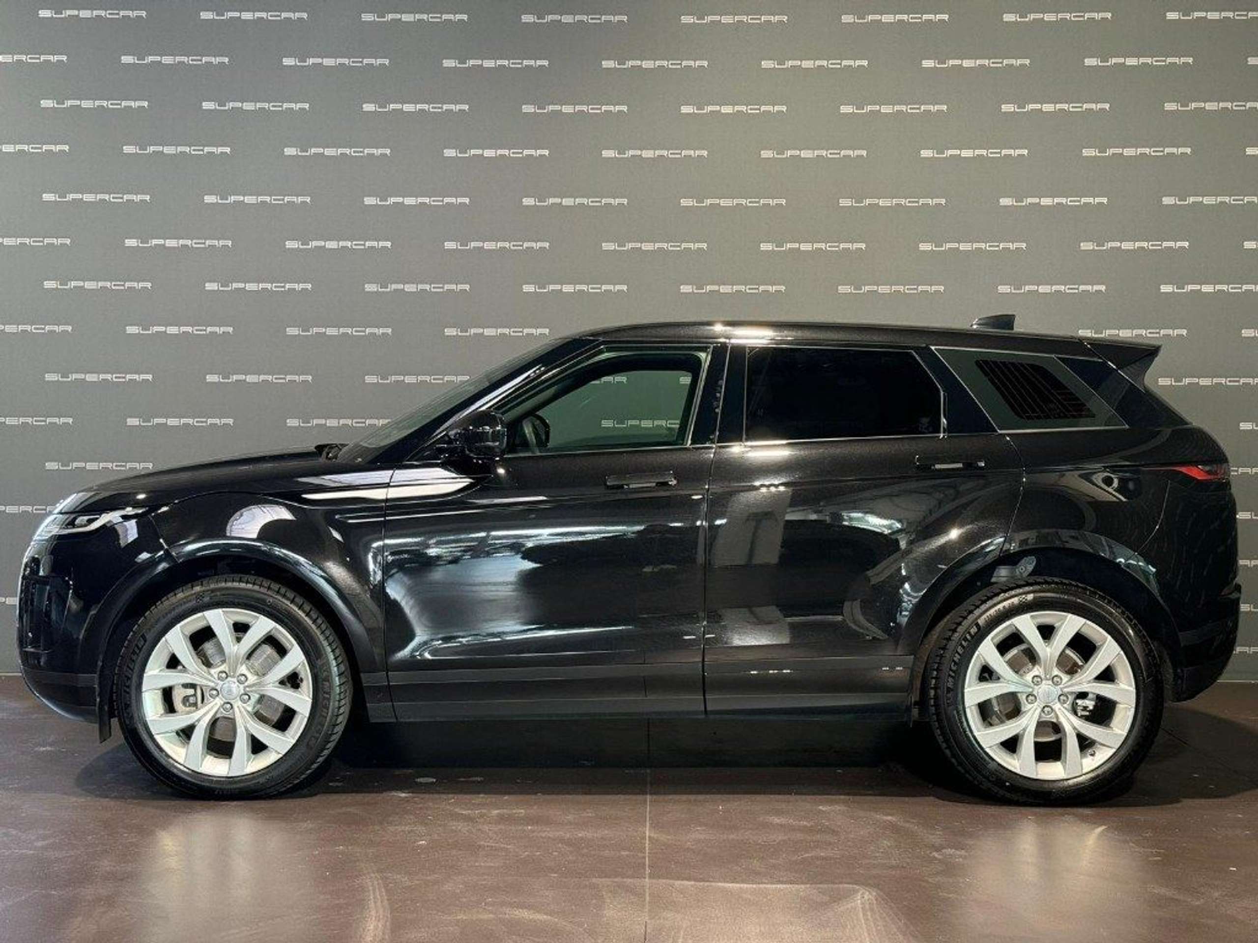 Land Rover - Range Rover Evoque