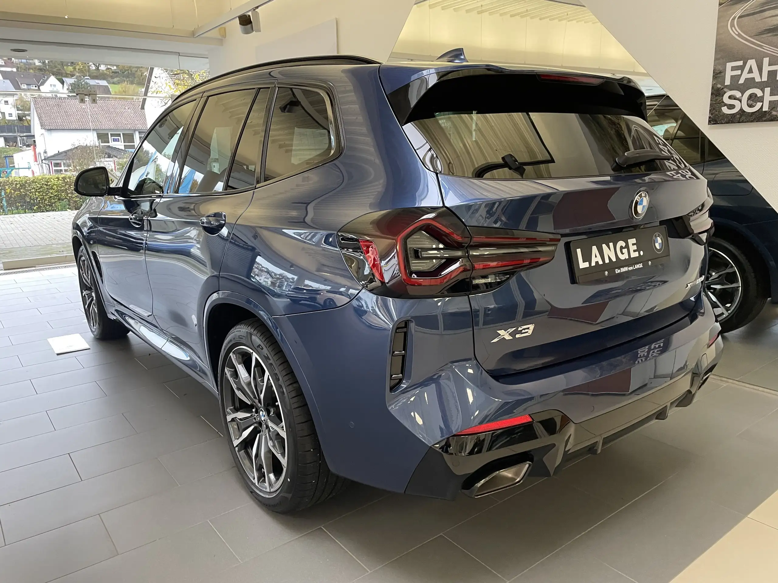 BMW - X3