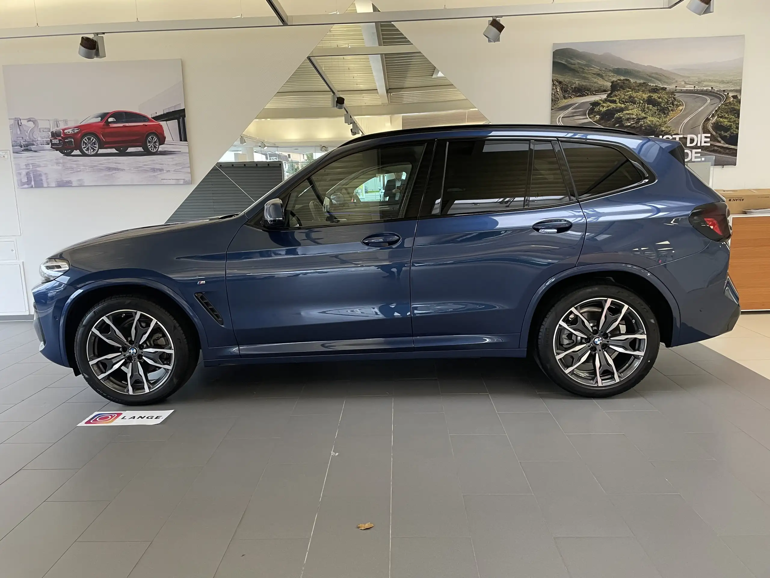 BMW - X3