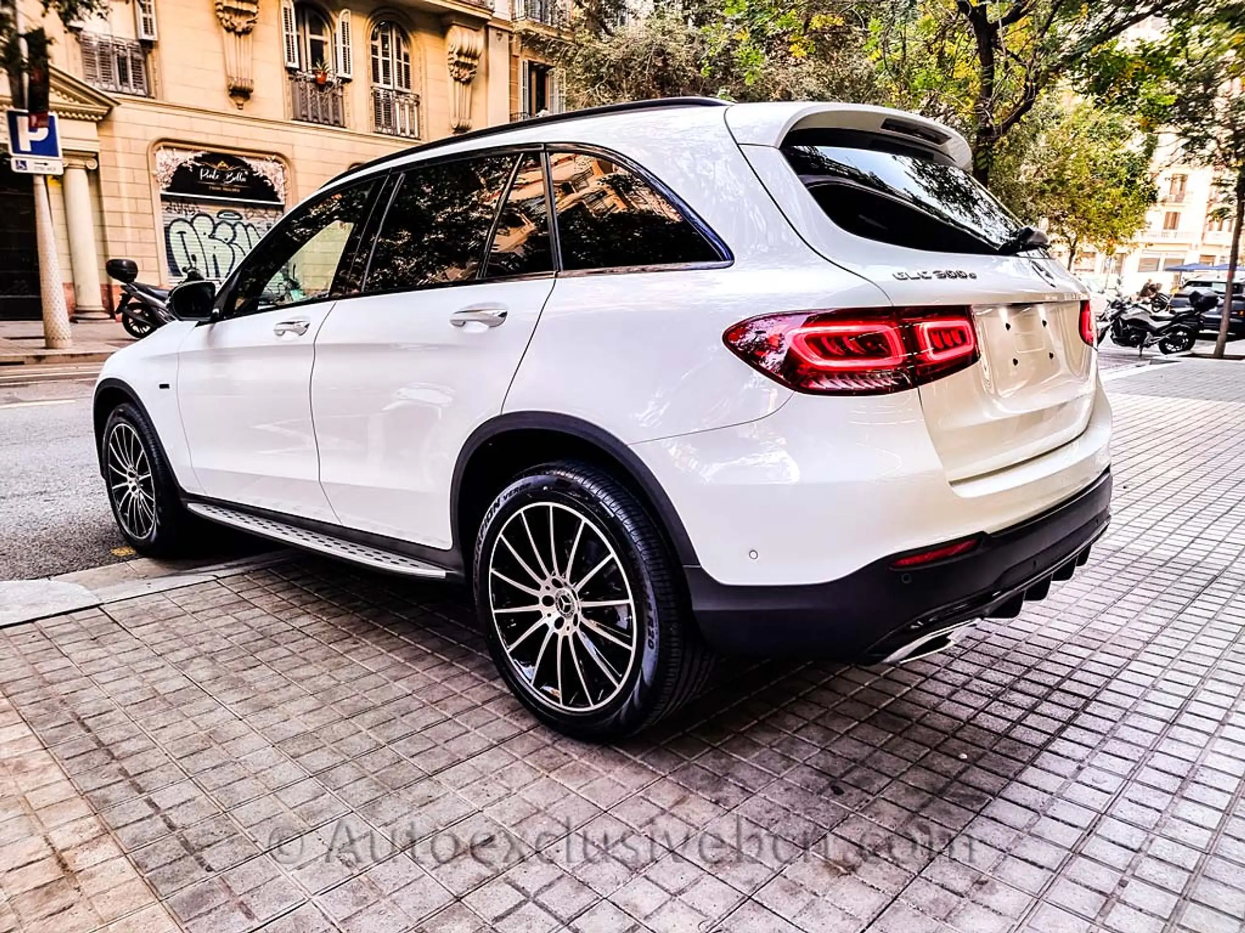 Mercedes-Benz - GLC 300