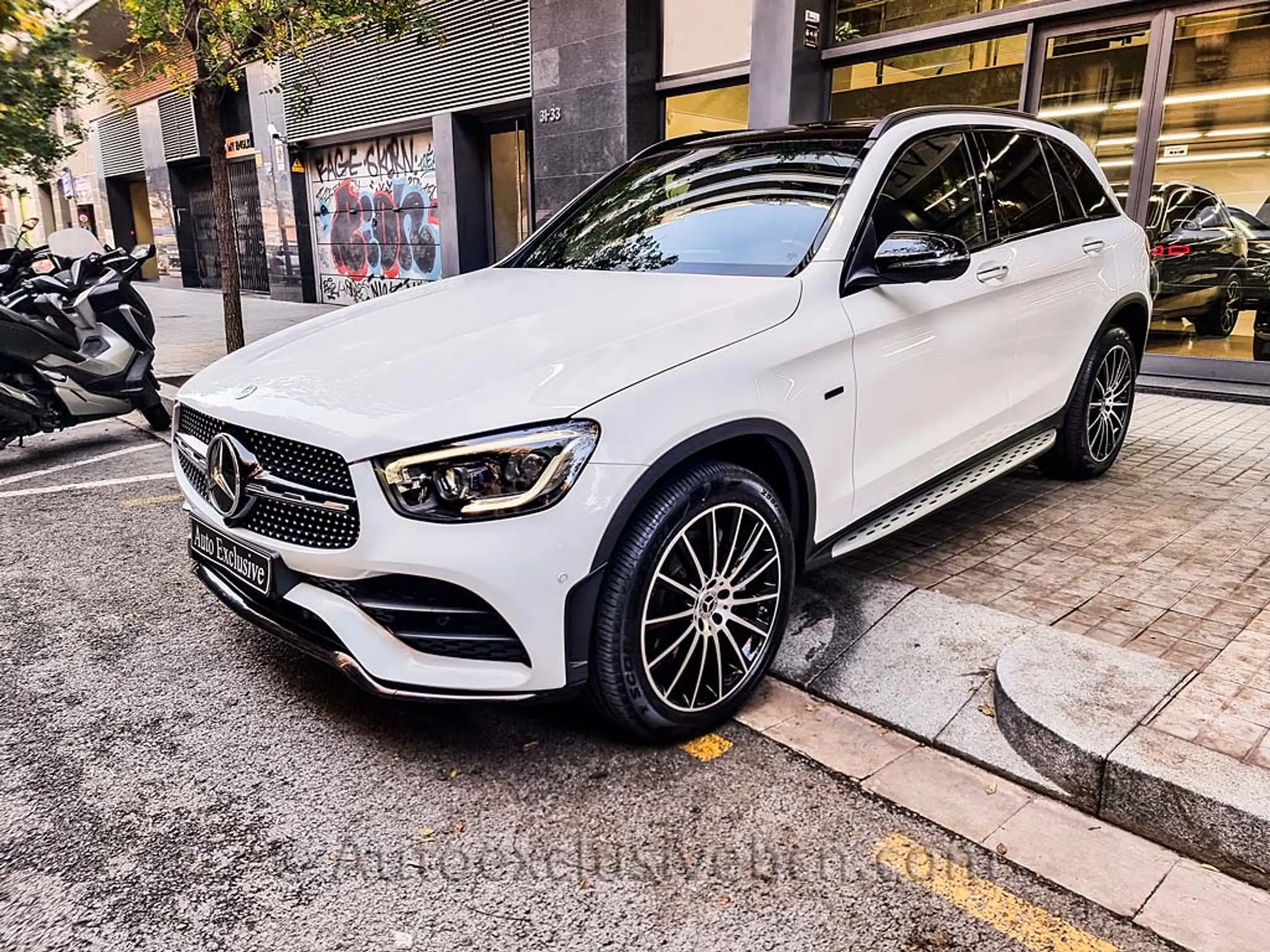 Mercedes-Benz - GLC 300