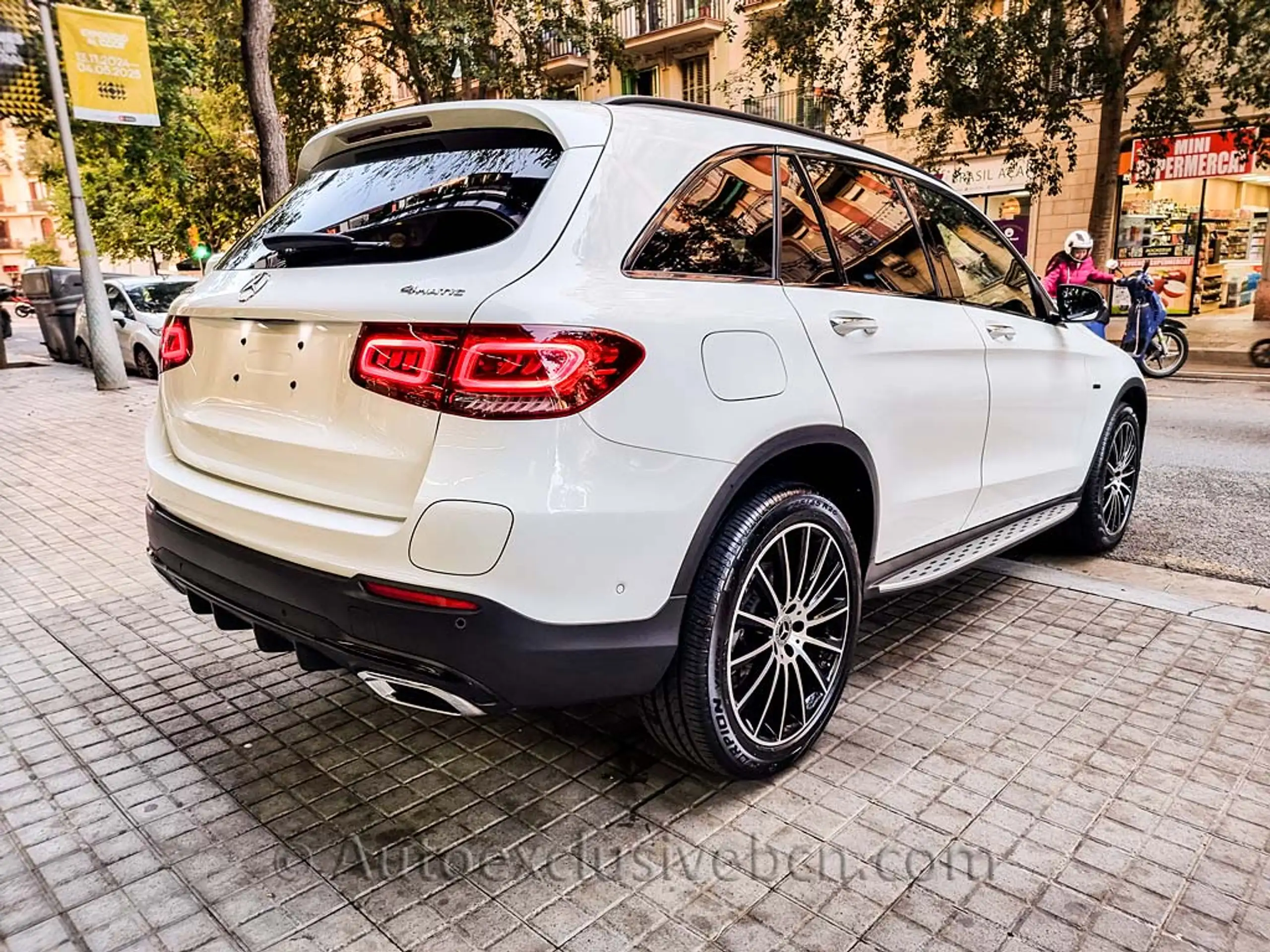 Mercedes-Benz - GLC 300