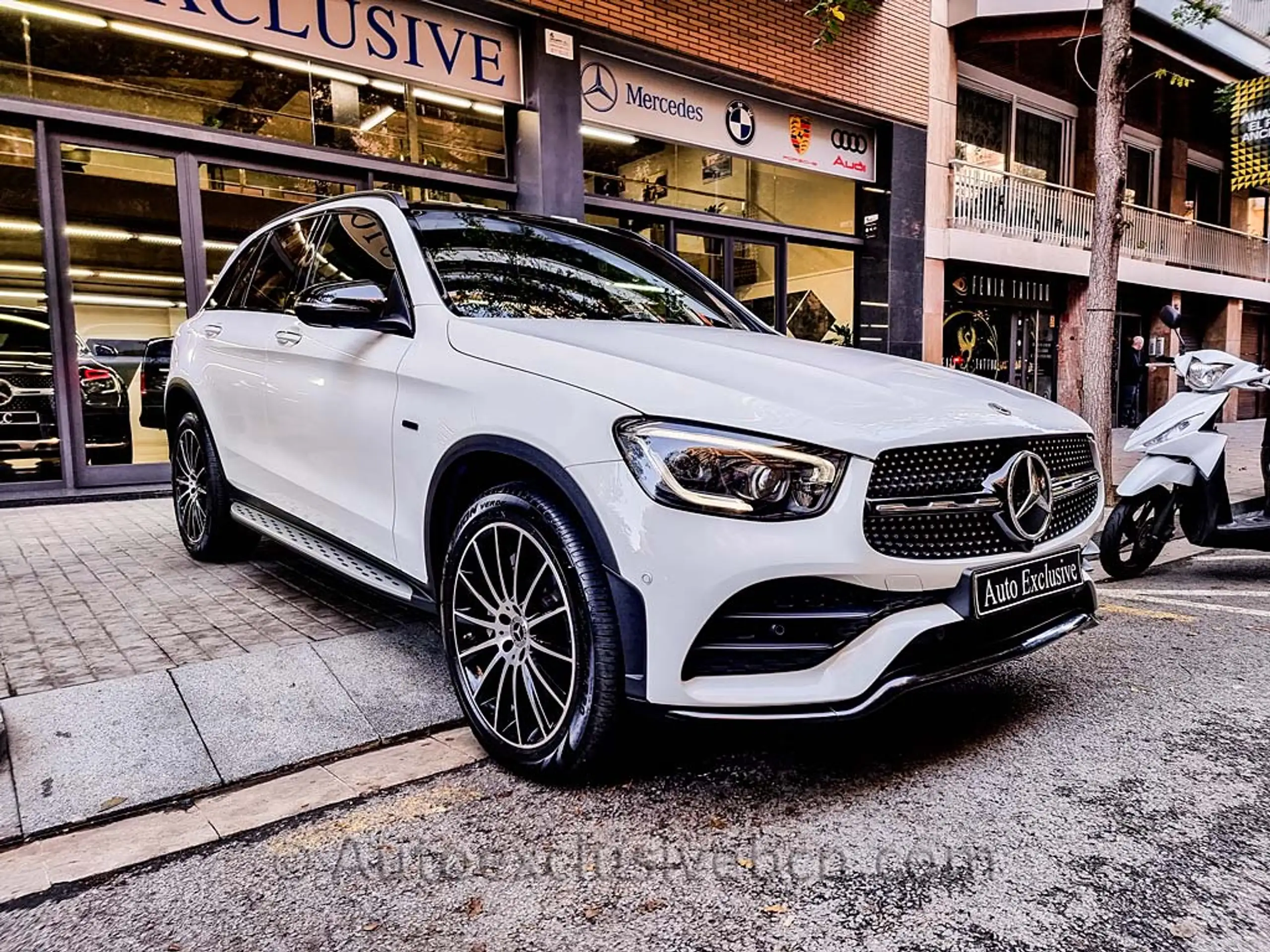 Mercedes-Benz - GLC 300