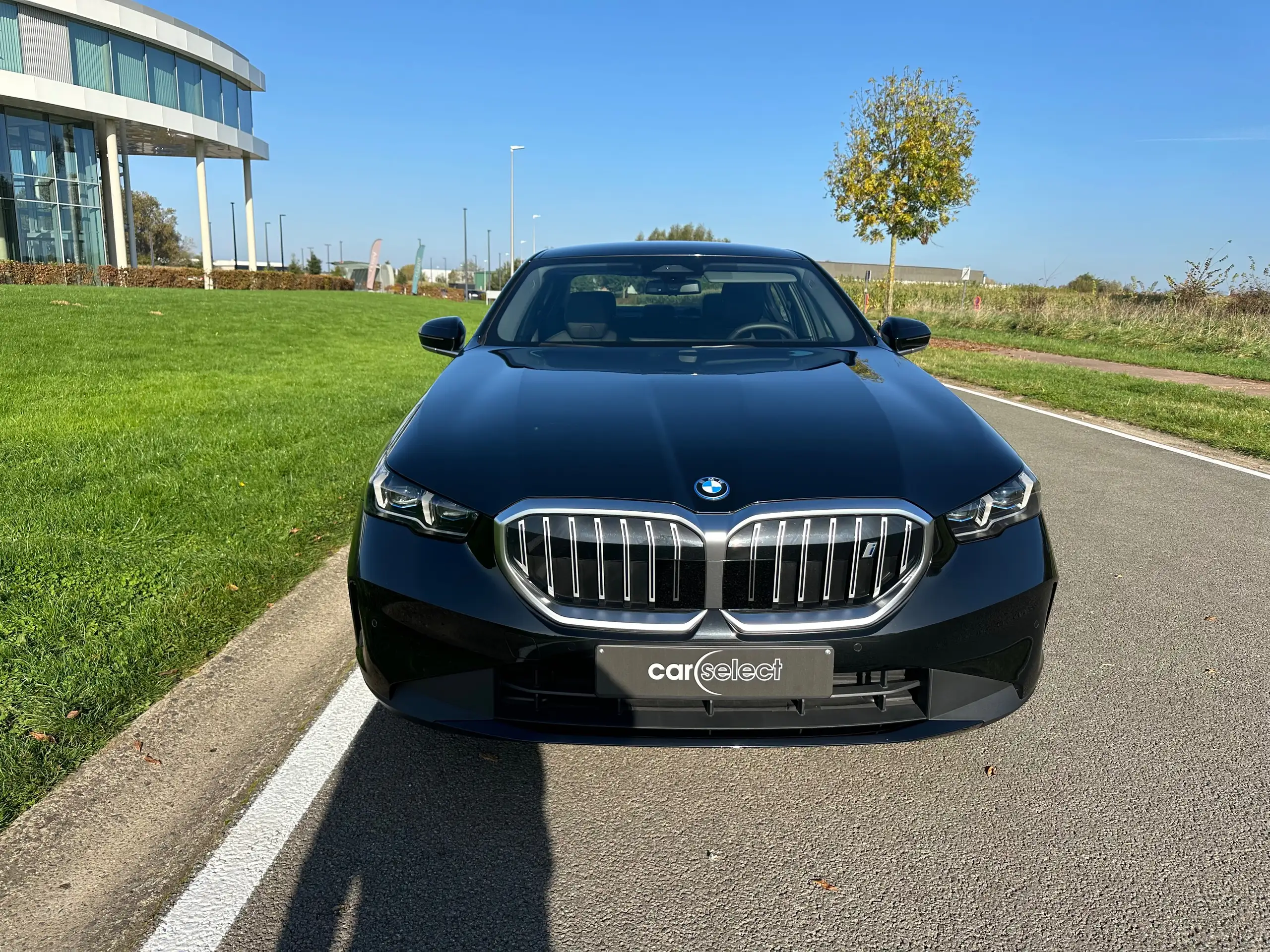 BMW - i5