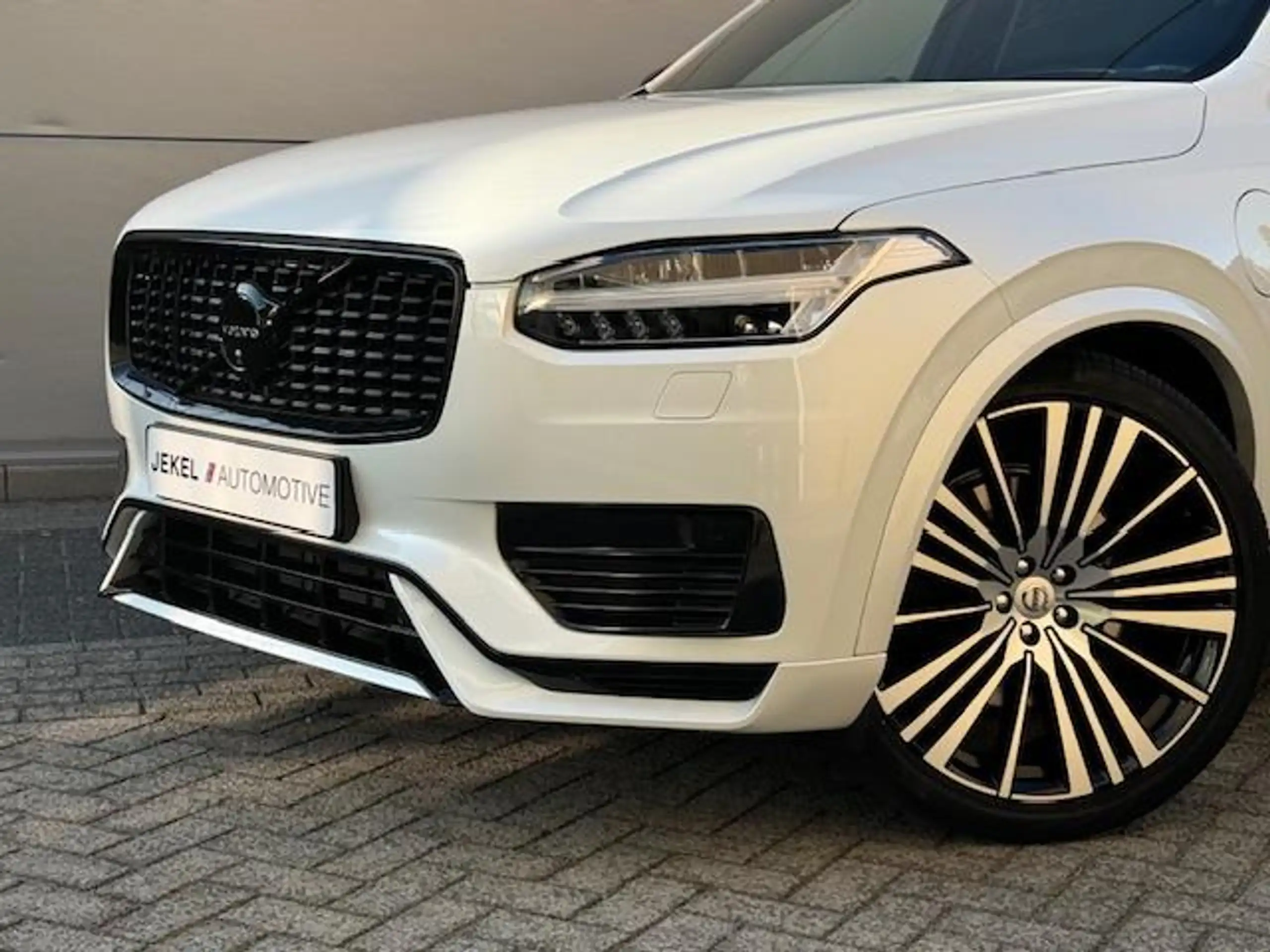 Volvo - XC90