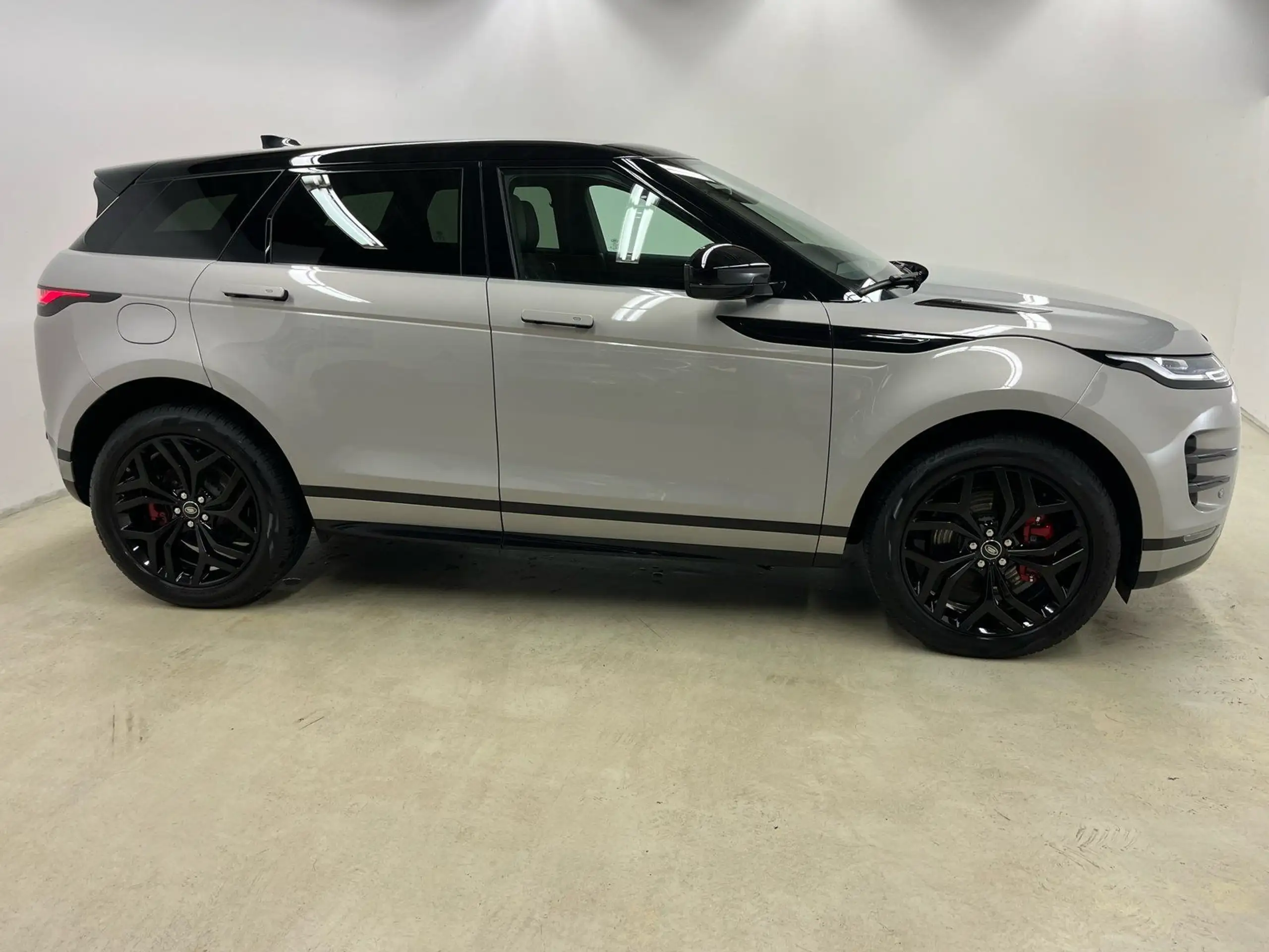 Land Rover - Range Rover Evoque