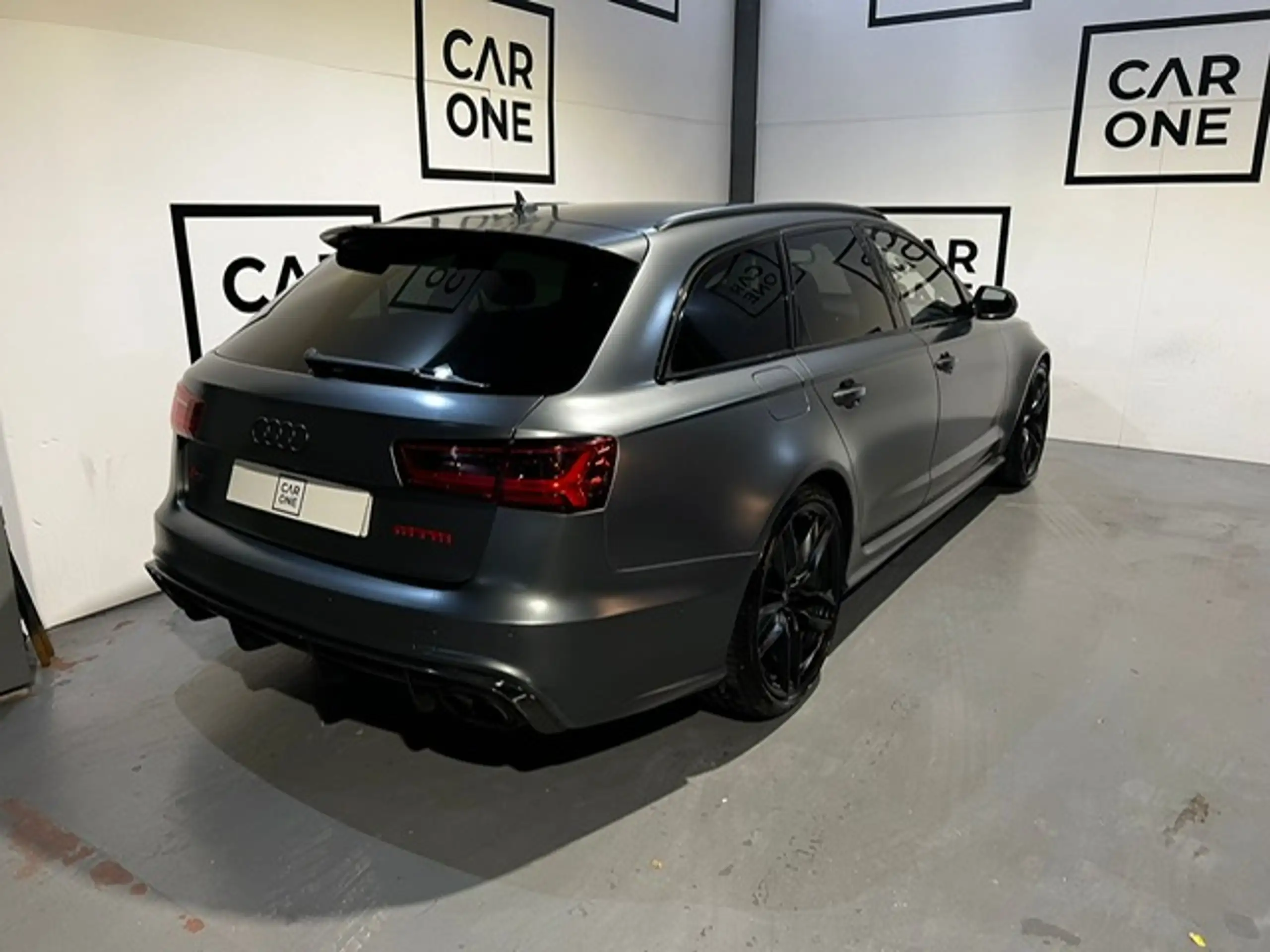 Audi - RS6