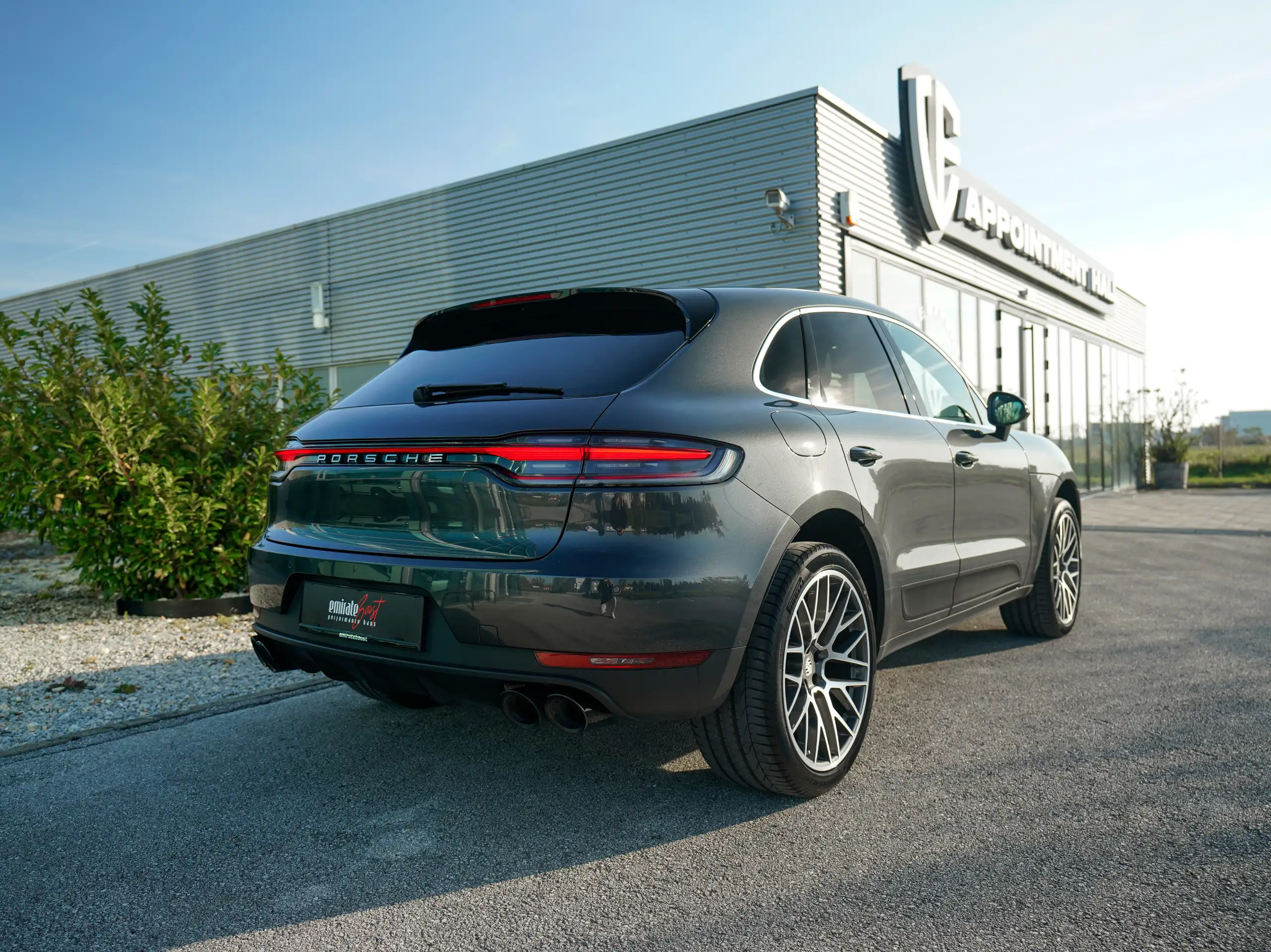 Porsche - Macan