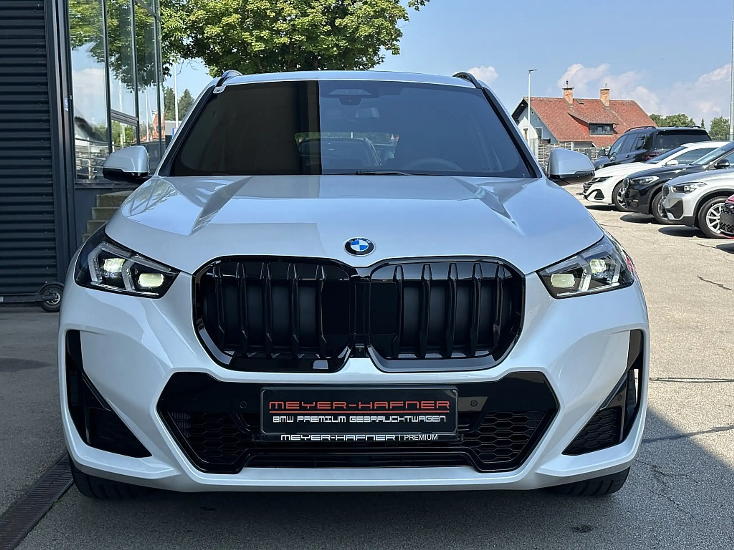 BMW - X1