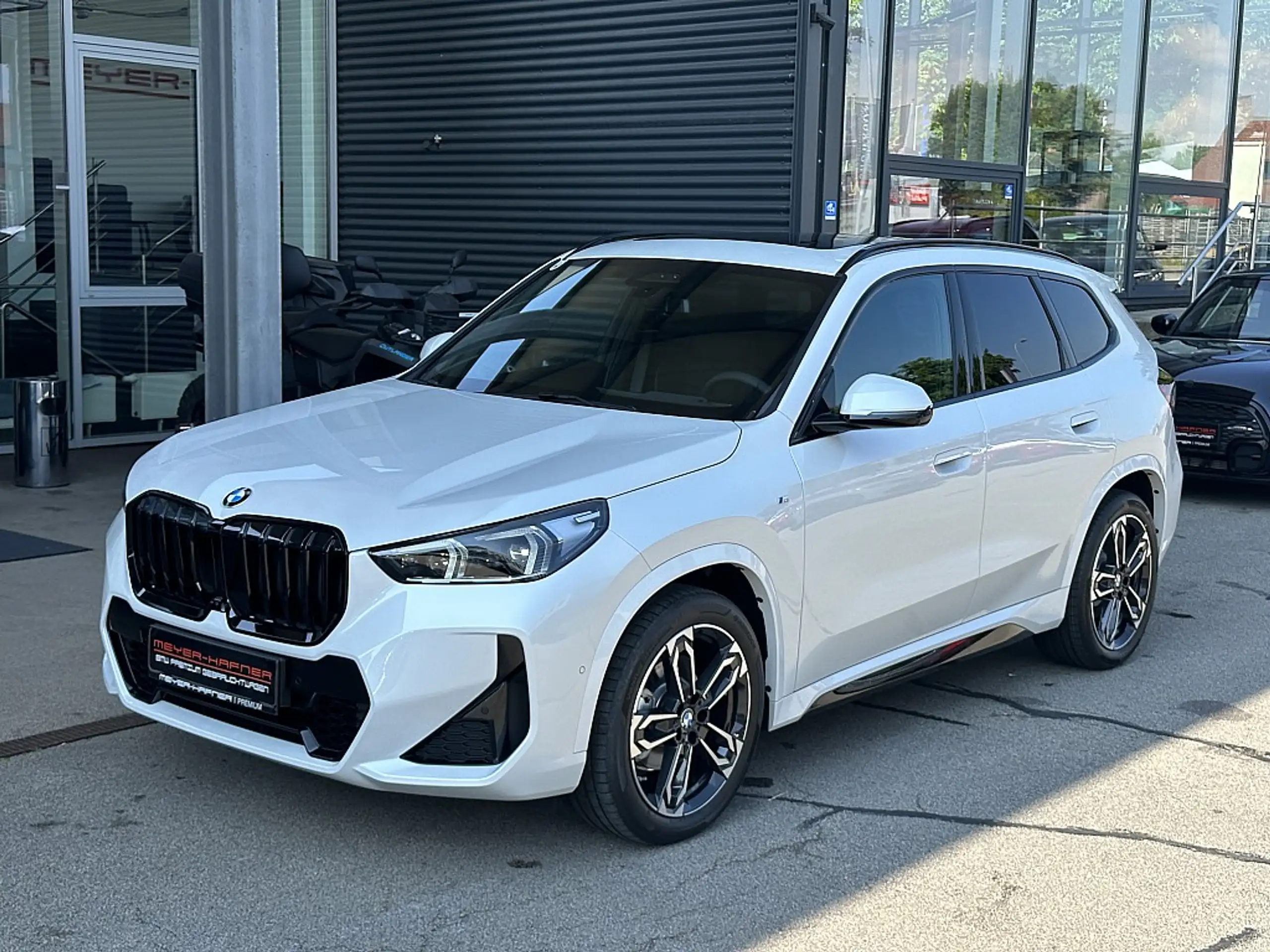 BMW - X1