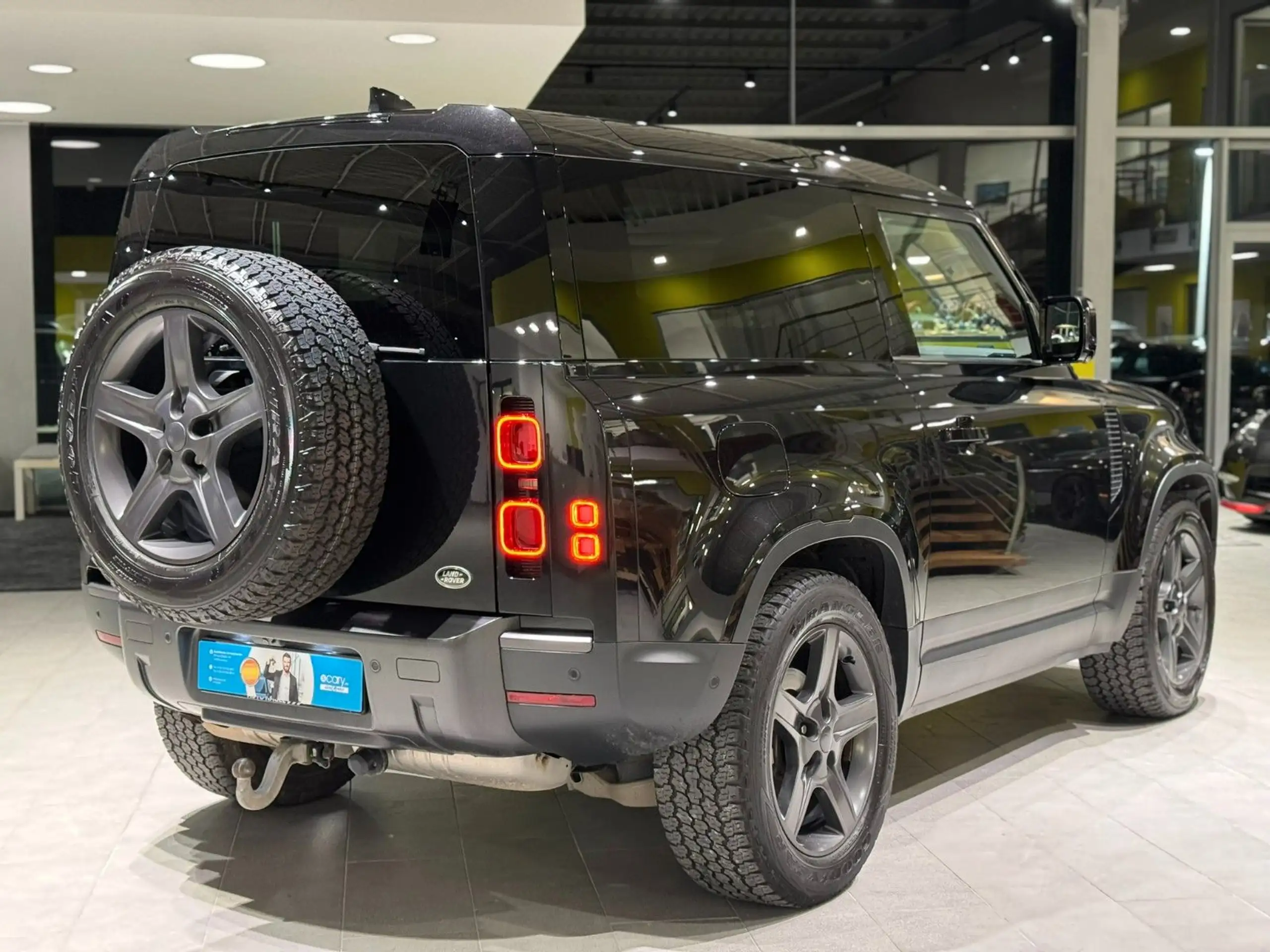 Land Rover - Defender