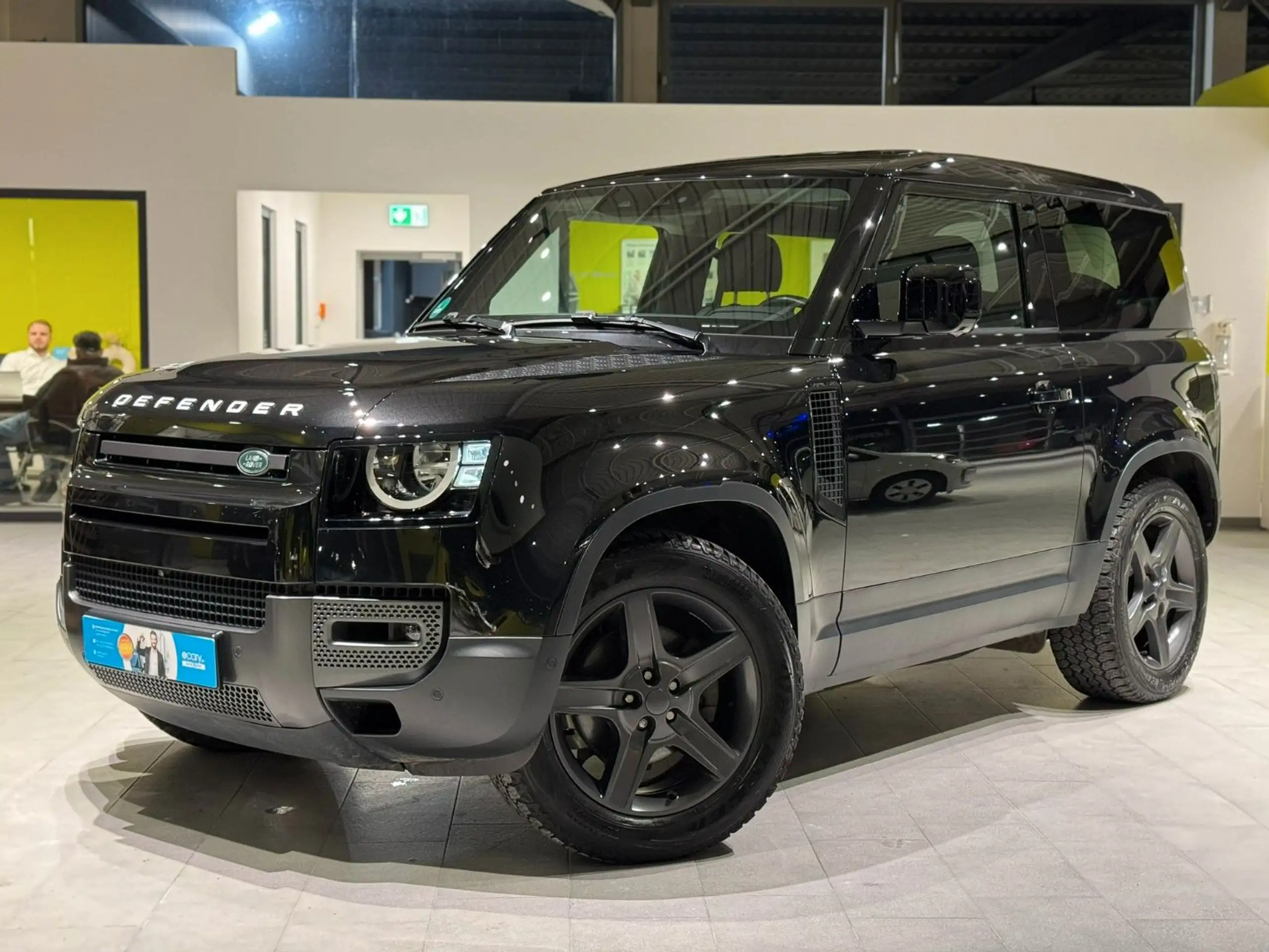 Land Rover Defender 2021