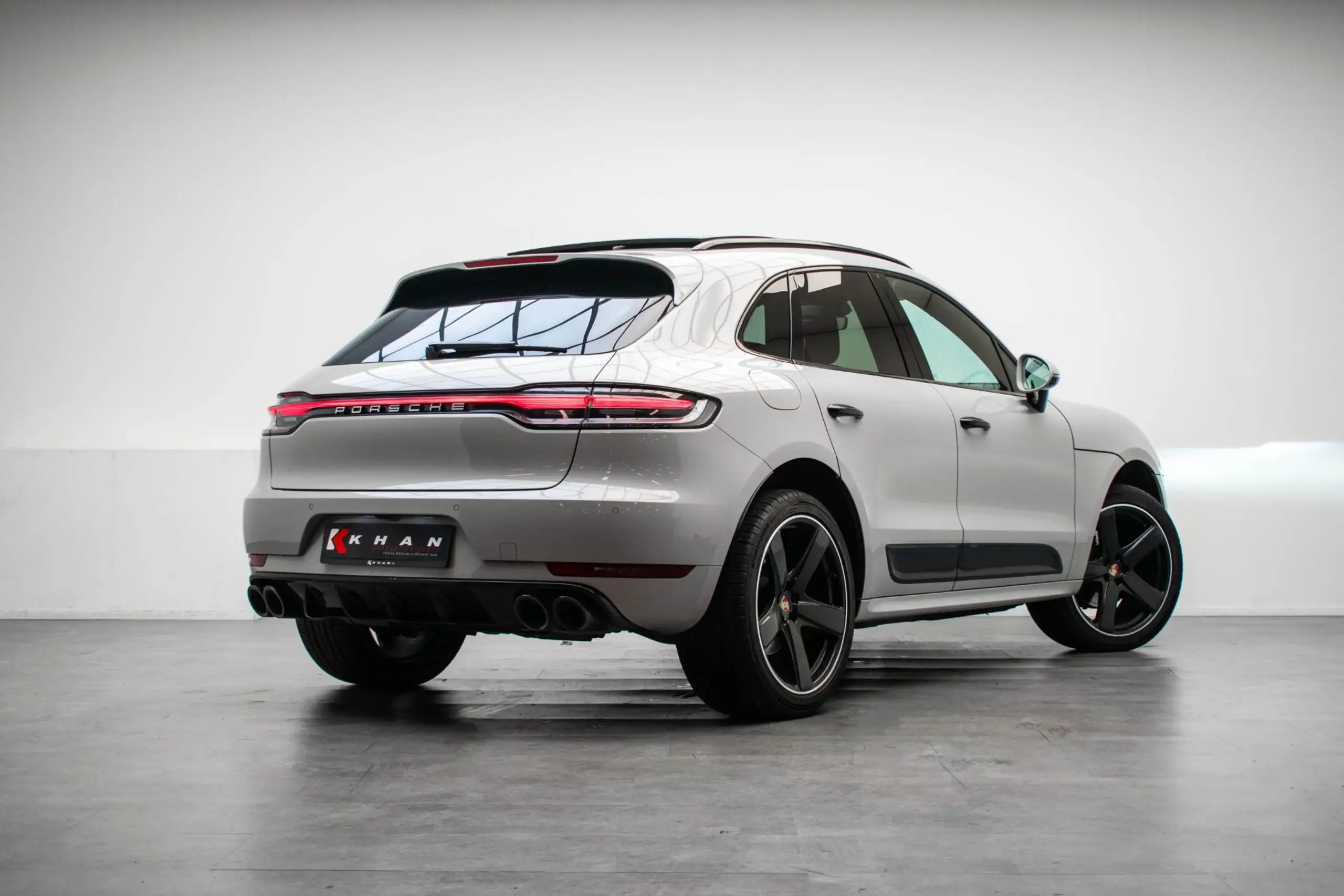 Porsche - Macan