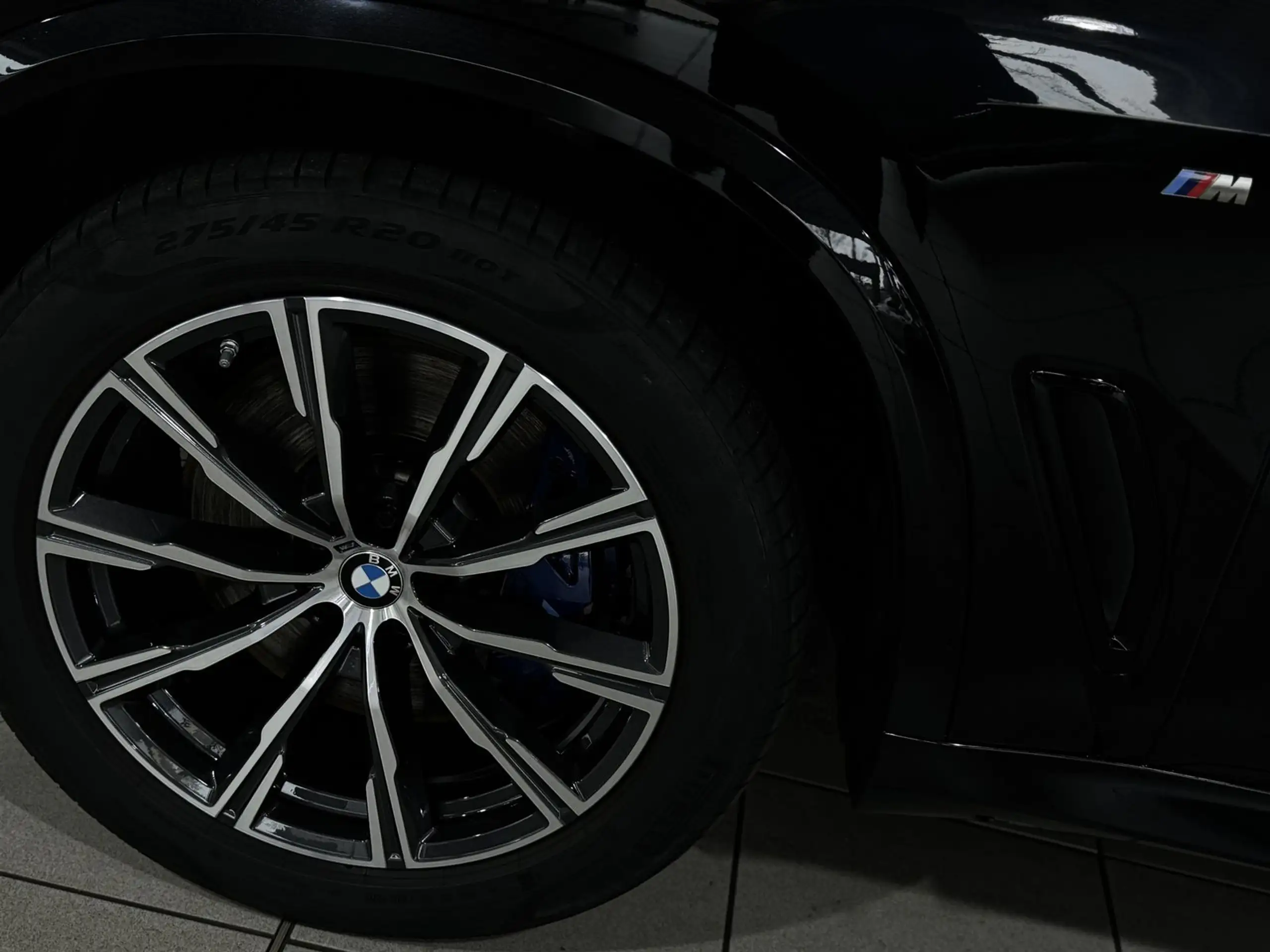 BMW - X5 M